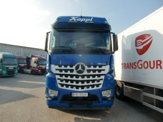 Mercedes-Benz Arocs 3353 6x4 Holztransp., Palfinger Kran Epsilon - Kamion šumar, Kamion s kranom: slika Mercedes-Benz Arocs 3353 6x4 Holztransp., Palfinger Kran Epsilon - Kamion šumar, Kamion s kranom Mercedes-Benz Arocs 3353 6x4 Holztransp., Palfinger Kran Epsilon - Kamion šumar, Kamion s kranom: slika Mercedes-Benz Arocs 3353 6x4 Holztransp., Palfinger Kran Epsilon - Kamion šumar, Kamion s kranom