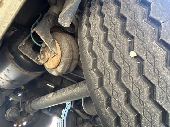 Izotermna poluprikolica Schmitz SCB S3B, Rohrbahnen, Fleischbahnen, Schmitz Aggregat  Liftachse: slika Izotermna poluprikolica Schmitz SCB S3B, Rohrbahnen, Fleischbahnen, Schmitz Aggregat  Liftachse