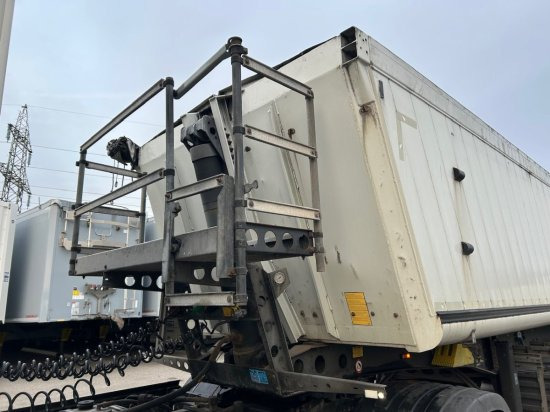 Kiper poluprikolica Schmitz SGF S3 Alu Kippmulde 36,5 m³, Liftachse, Hardoxboden, Rollplane, Podest: slika Kiper poluprikolica Schmitz SGF S3 Alu Kippmulde 36,5 m³, Liftachse, Hardoxboden, Rollplane, Podest Kiper poluprikolica Schmitz SGF S3 Alu Kippmulde 36,5 m³, Liftachse, Hardoxboden, Rollplane, Podest: slika Kiper poluprikolica Schmitz SGF S3 Alu Kippmulde 36,5 m³, Liftachse, Hardoxboden, Rollplane, Podest