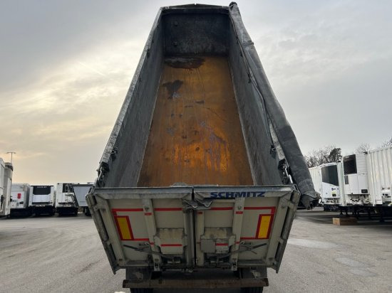 Kiper poluprikolica Schmitz SGF S3 Alu Kippmulde 36,5 m³, Liftachse, Hardoxboden, Rollplane, Podest: slika Kiper poluprikolica Schmitz SGF S3 Alu Kippmulde 36,5 m³, Liftachse, Hardoxboden, Rollplane, Podest Kiper poluprikolica Schmitz SGF S3 Alu Kippmulde 36,5 m³, Liftachse, Hardoxboden, Rollplane, Podest: slika Kiper poluprikolica Schmitz SGF S3 Alu Kippmulde 36,5 m³, Liftachse, Hardoxboden, Rollplane, Podest