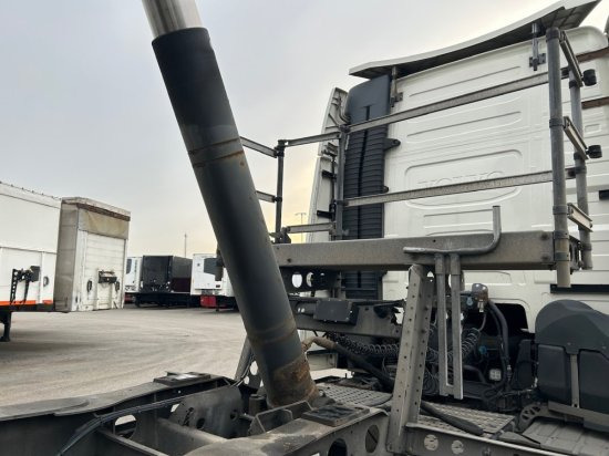 Kiper poluprikolica Schmitz SGF S3 Alu Kippmulde 36,5 m³, Liftachse, Hardoxboden, Rollplane, Podest: slika Kiper poluprikolica Schmitz SGF S3 Alu Kippmulde 36,5 m³, Liftachse, Hardoxboden, Rollplane, Podest Kiper poluprikolica Schmitz SGF S3 Alu Kippmulde 36,5 m³, Liftachse, Hardoxboden, Rollplane, Podest: slika Kiper poluprikolica Schmitz SGF S3 Alu Kippmulde 36,5 m³, Liftachse, Hardoxboden, Rollplane, Podest