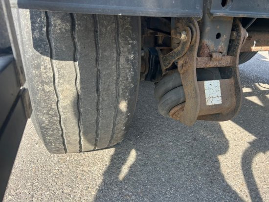 Šumarska poluprikolica Schwarzmüller Holzauflieger 6 Rungenpaare, BPW-Achsen: slika Šumarska poluprikolica Schwarzmüller Holzauflieger 6 Rungenpaare, BPW-Achsen