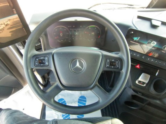 Tegljač Mercedes-Benz Actros 1845 BL Giga Mirrow Cam: slika Tegljač Mercedes-Benz Actros 1845 BL Giga Mirrow Cam