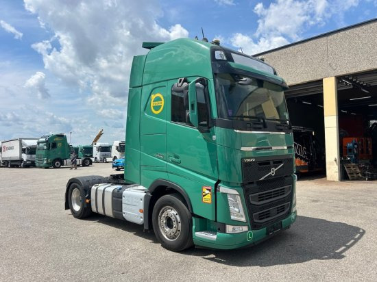 Volvo FH 13.500, XL Standklima, Retarder, Alufelgen - Tegljač: slika Volvo FH 13.500, XL Standklima, Retarder, Alufelgen - Tegljač Volvo FH 13.500, XL Standklima, Retarder, Alufelgen - Tegljač: slika Volvo FH 13.500, XL Standklima, Retarder, Alufelgen - Tegljač