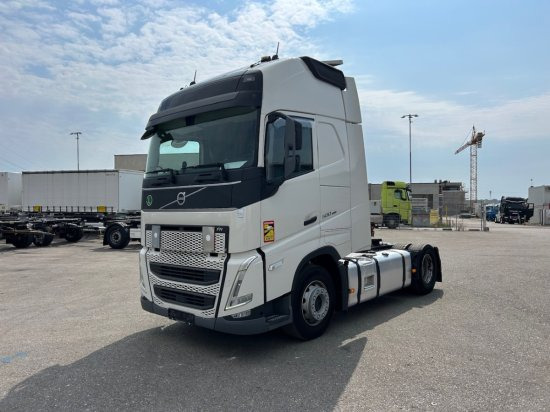 Volvo FH 500 EURO 6, I-Shift, Globetrotter, Standklima - Tegljač: slika Volvo FH 500 EURO 6, I-Shift, Globetrotter, Standklima - Tegljač Volvo FH 500 EURO 6, I-Shift, Globetrotter, Standklima - Tegljač: slika Volvo FH 500 EURO 6, I-Shift, Globetrotter, Standklima - Tegljač