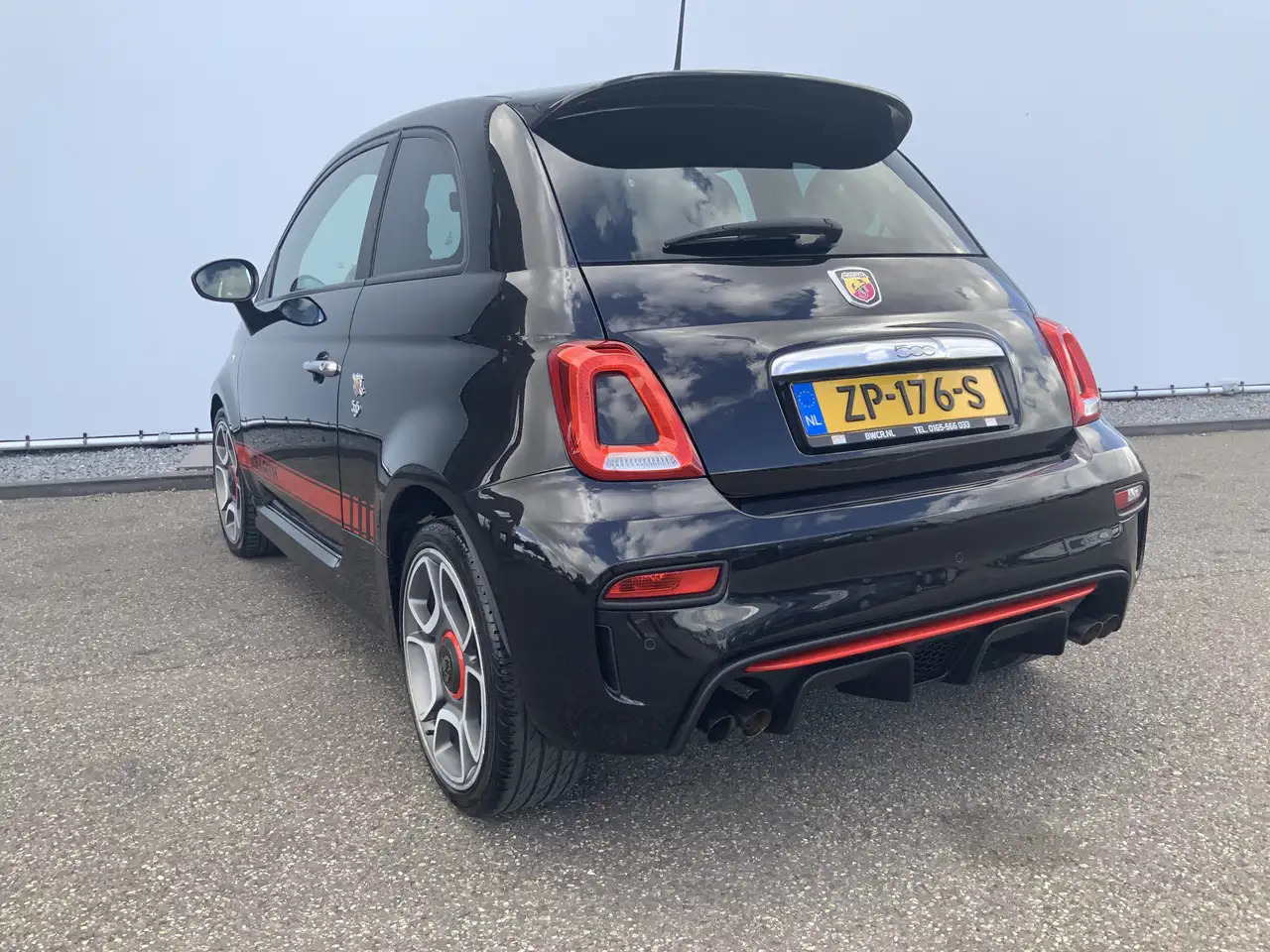 Fiat 500C Abarth 1.4 T-Jet 595 Automaat Euro 6 - Kabriolet: slika Fiat 500C Abarth 1.4 T-Jet 595 Automaat Euro 6 - Kabriolet Fiat 500C Abarth 1.4 T-Jet 595 Automaat Euro 6 - Kabriolet: slika Fiat 500C Abarth 1.4 T-Jet 595 Automaat Euro 6 - Kabriolet