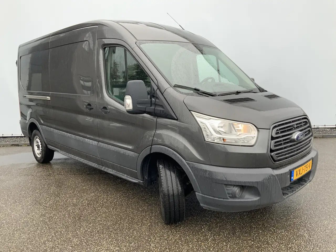 Ford Transit 330 2.2 TDCI L3H3 Ambiente Airco 3 Zits Euro 5 - Furgon: slika Ford Transit 330 2.2 TDCI L3H3 Ambiente Airco 3 Zits Euro 5 - Furgon Ford Transit 330 2.2 TDCI L3H3 Ambiente Airco 3 Zits Euro 5 - Furgon: slika Ford Transit 330 2.2 TDCI L3H3 Ambiente Airco 3 Zits Euro 5 - Furgon