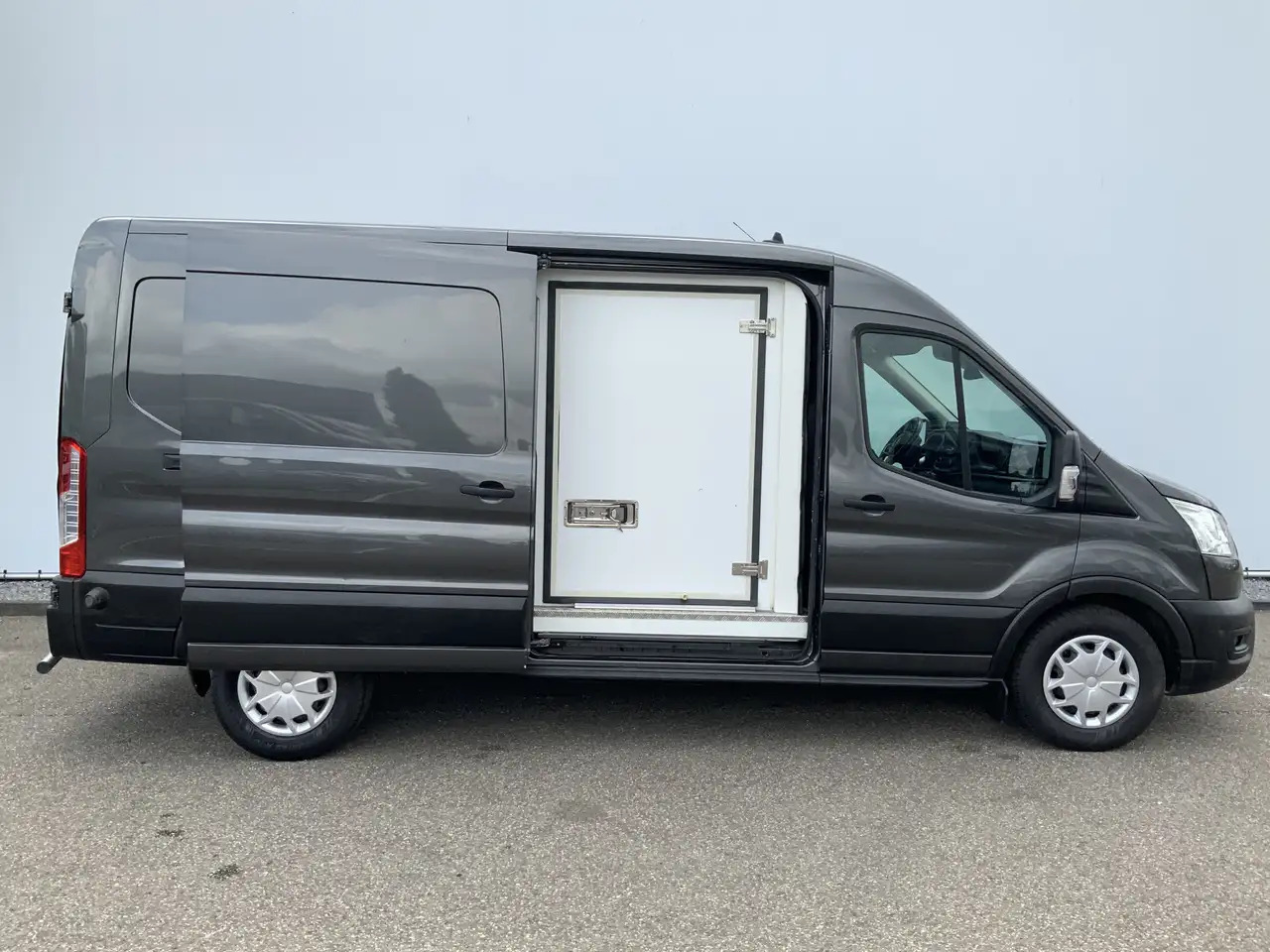 Ford Transit 350 2.0 TDCI L3H2 Trend Koelauto & Vries Automaat - Dostavno vozilo hladnjača: slika Ford Transit 350 2.0 TDCI L3H2 Trend Koelauto & Vries Automaat - Dostavno vozilo hladnjača Ford Transit 350 2.0 TDCI L3H2 Trend Koelauto & Vries Automaat - Dostavno vozilo hladnjača: slika Ford Transit 350 2.0 TDCI L3H2 Trend Koelauto & Vries Automaat - Dostavno vozilo hladnjača