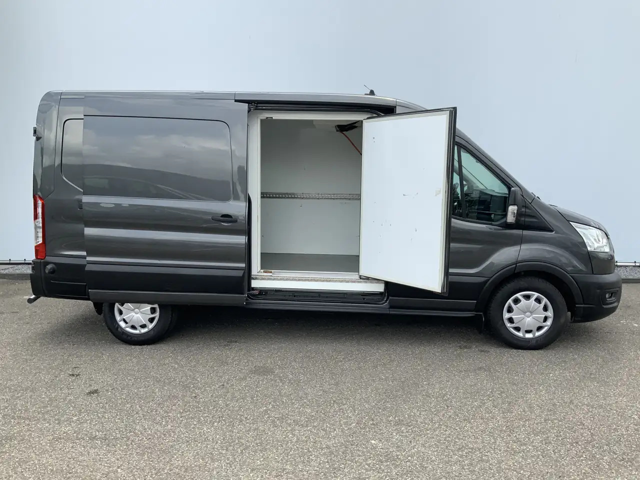 Ford Transit 350 2.0 TDCI L3H2 Trend Koelauto & Vries Automaat - Dostavno vozilo hladnjača: slika Ford Transit 350 2.0 TDCI L3H2 Trend Koelauto & Vries Automaat - Dostavno vozilo hladnjača Ford Transit 350 2.0 TDCI L3H2 Trend Koelauto & Vries Automaat - Dostavno vozilo hladnjača: slika Ford Transit 350 2.0 TDCI L3H2 Trend Koelauto & Vries Automaat - Dostavno vozilo hladnjača