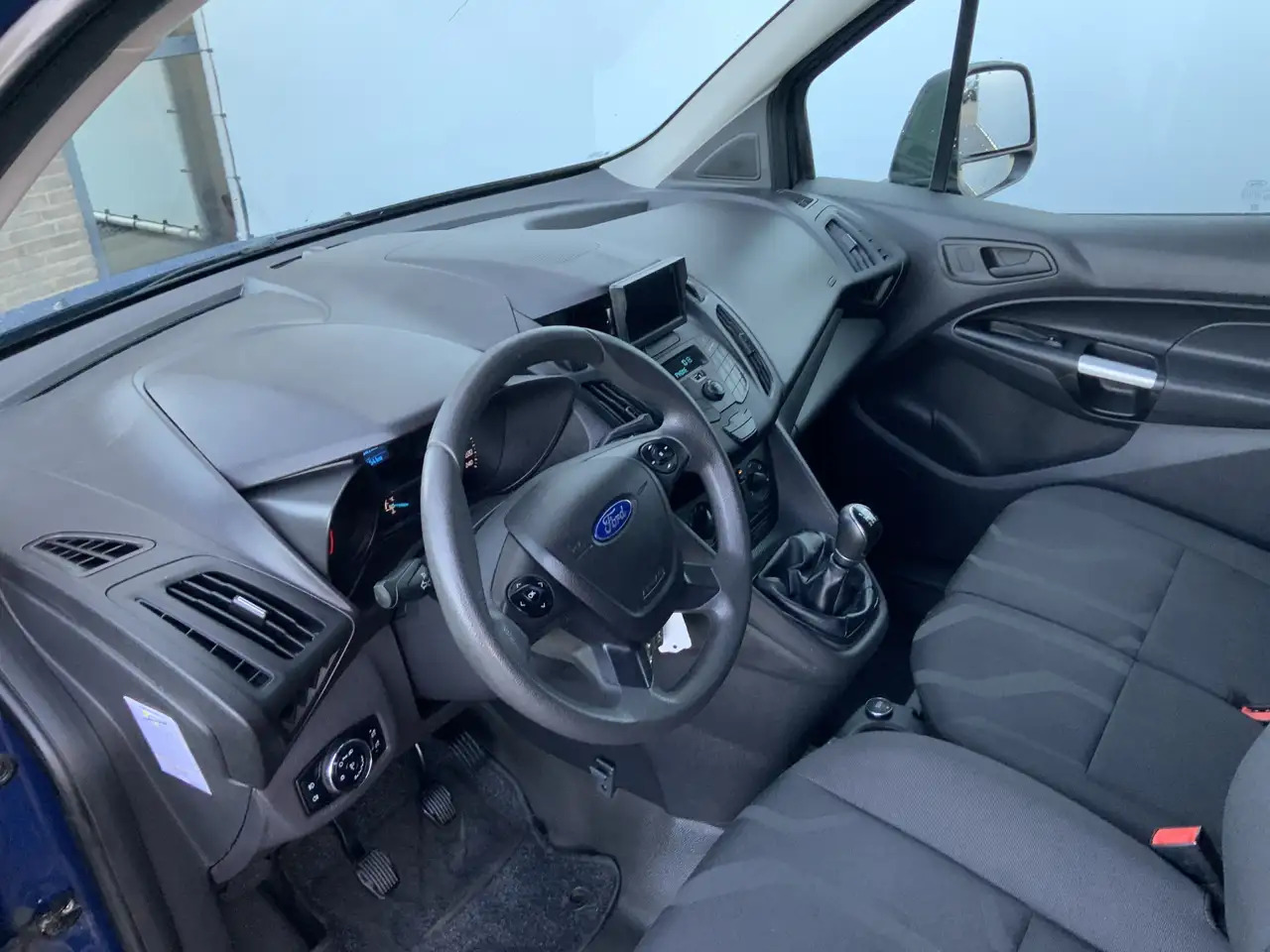 Ford Transit Connect 1.5 TDCI L1 Trend Airco Cruise Trekhaak 1200 kg Eu - Mali kombi: slika Ford Transit Connect 1.5 TDCI L1 Trend Airco Cruise Trekhaak 1200 kg Eu - Mali kombi Ford Transit Connect 1.5 TDCI L1 Trend Airco Cruise Trekhaak 1200 kg Eu - Mali kombi: slika Ford Transit Connect 1.5 TDCI L1 Trend Airco Cruise Trekhaak 1200 kg Eu - Mali kombi