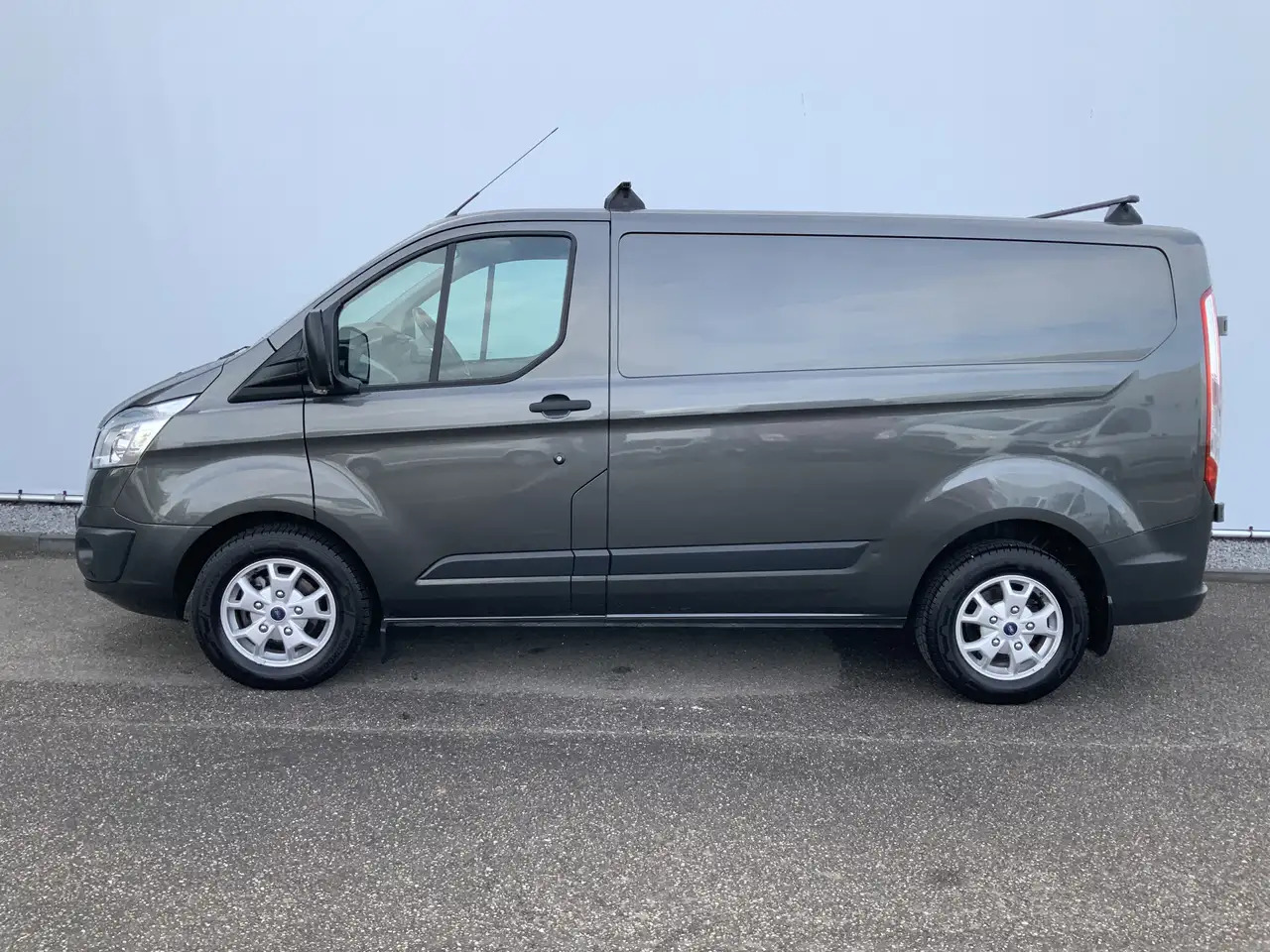 Ford Transit Custom 270 2.2 TDCI L1H1 Trend Airco Camera Cruise Dakdra - Furgon: slika Ford Transit Custom 270 2.2 TDCI L1H1 Trend Airco Camera Cruise Dakdra - Furgon Ford Transit Custom 270 2.2 TDCI L1H1 Trend Airco Camera Cruise Dakdra - Furgon: slika Ford Transit Custom 270 2.2 TDCI L1H1 Trend Airco Camera Cruise Dakdra - Furgon