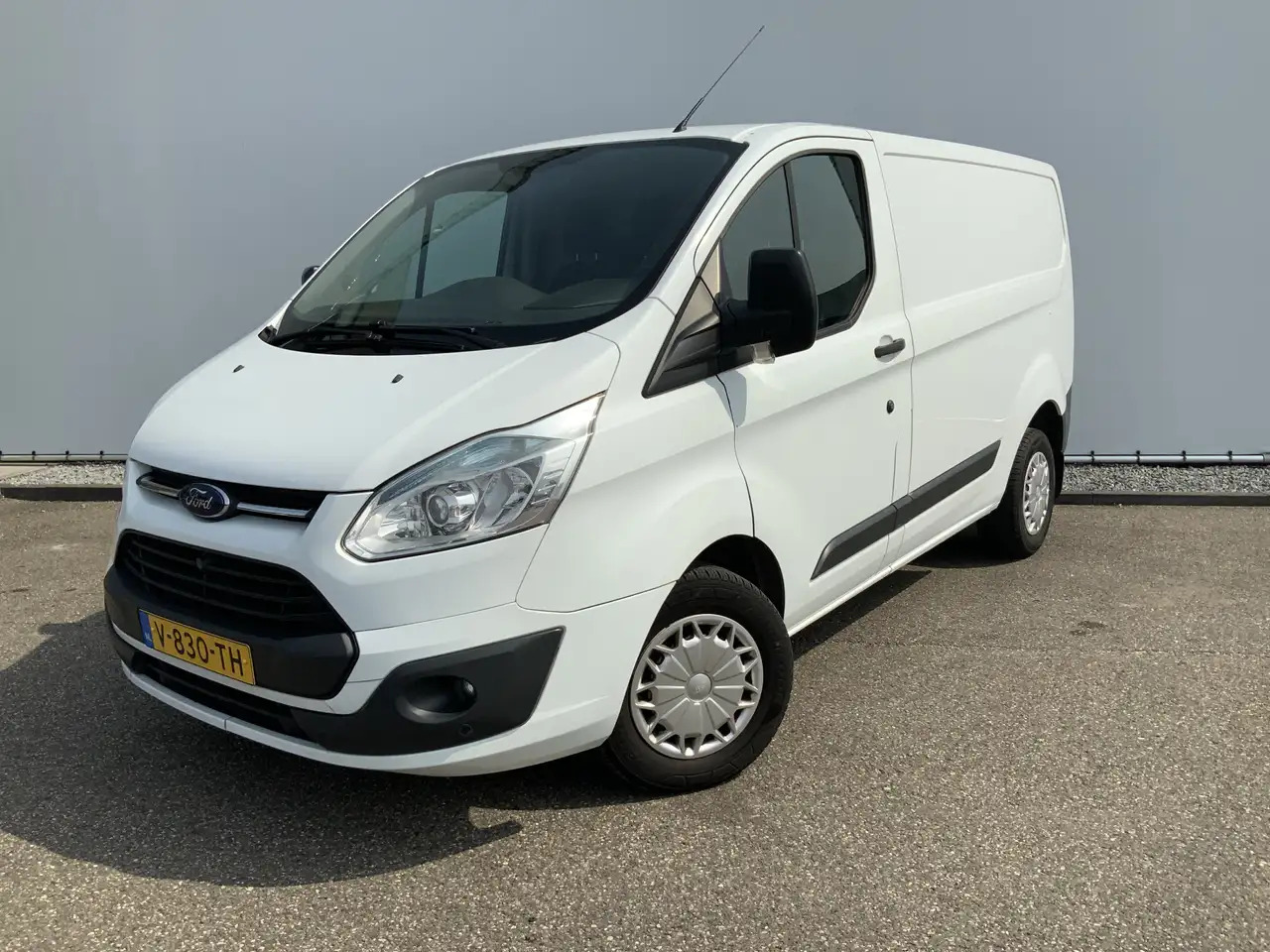 Ford Transit Custom 290 2.2 TDCI L1H2 Trend Airco Cruise 3 Zits Trekha - Mali kombi: slika Ford Transit Custom 290 2.2 TDCI L1H2 Trend Airco Cruise 3 Zits Trekha - Mali kombi Ford Transit Custom 290 2.2 TDCI L1H2 Trend Airco Cruise 3 Zits Trekha - Mali kombi: slika Ford Transit Custom 290 2.2 TDCI L1H2 Trend Airco Cruise 3 Zits Trekha - Mali kombi
