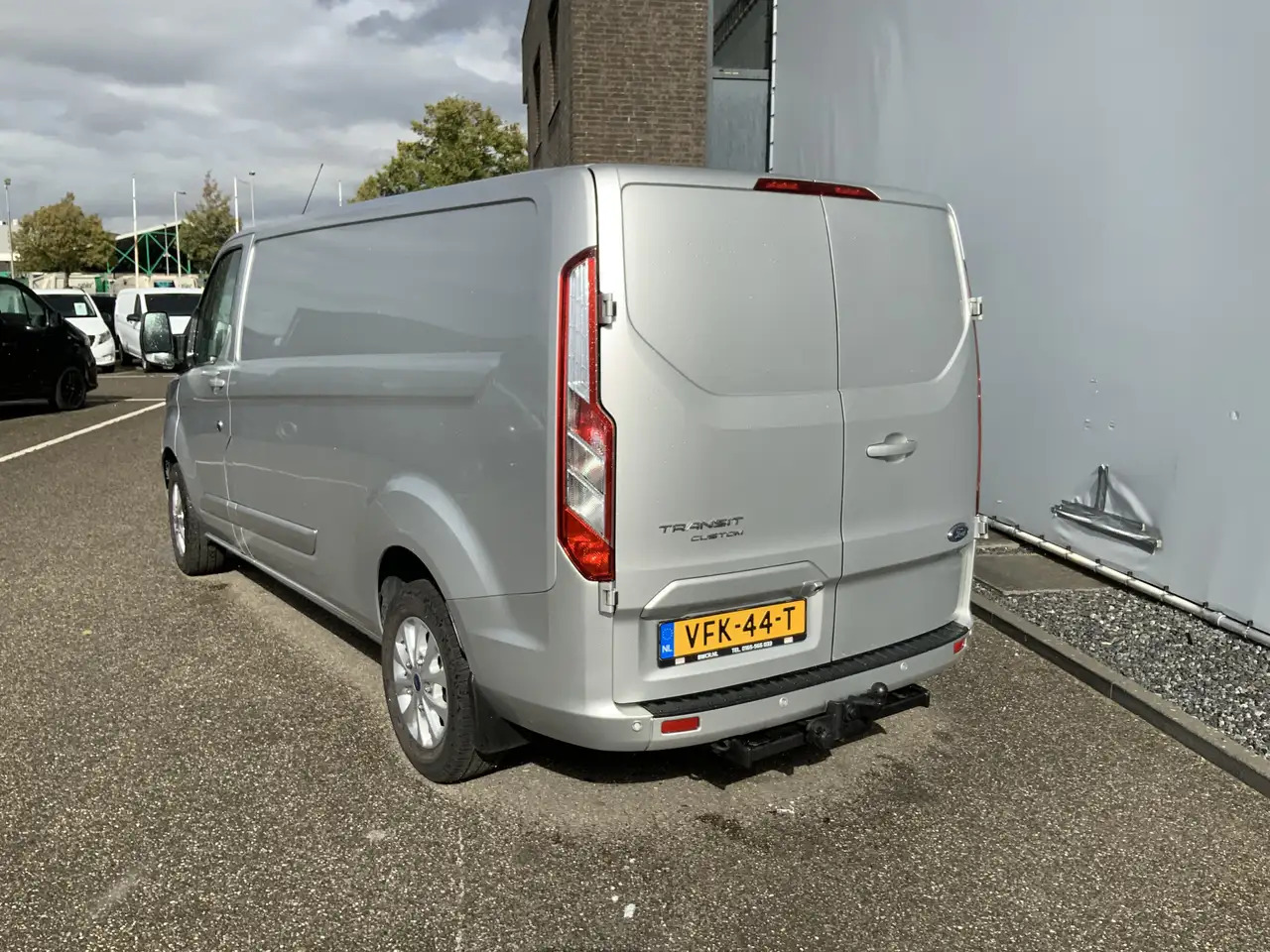Ford Transit Custom 300 2.0 TDCI (MOTOR DEFECT!!) L2H2 Airco Navi 3 Zi - Furgon: slika Ford Transit Custom 300 2.0 TDCI (MOTOR DEFECT!!) L2H2 Airco Navi 3 Zi - Furgon Ford Transit Custom 300 2.0 TDCI (MOTOR DEFECT!!) L2H2 Airco Navi 3 Zi - Furgon: slika Ford Transit Custom 300 2.0 TDCI (MOTOR DEFECT!!) L2H2 Airco Navi 3 Zi - Furgon