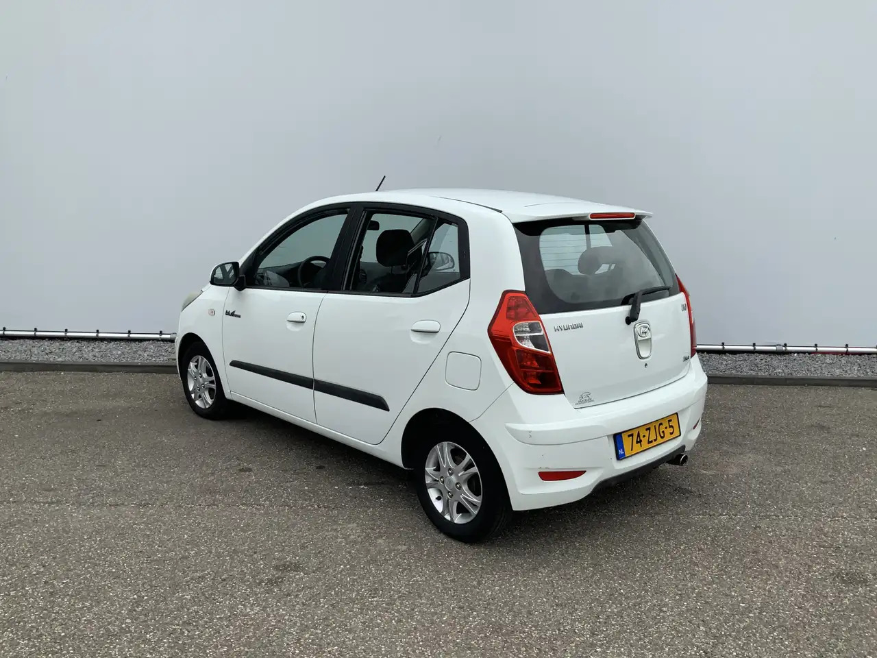 Hyundai i10 1.0 Pro 54083 KM! Airco, Lichtmetalen Wielen! - Hatchback: slika Hyundai i10 1.0 Pro 54083 KM! Airco, Lichtmetalen Wielen! - Hatchback Hyundai i10 1.0 Pro 54083 KM! Airco, Lichtmetalen Wielen! - Hatchback: slika Hyundai i10 1.0 Pro 54083 KM! Airco, Lichtmetalen Wielen! - Hatchback