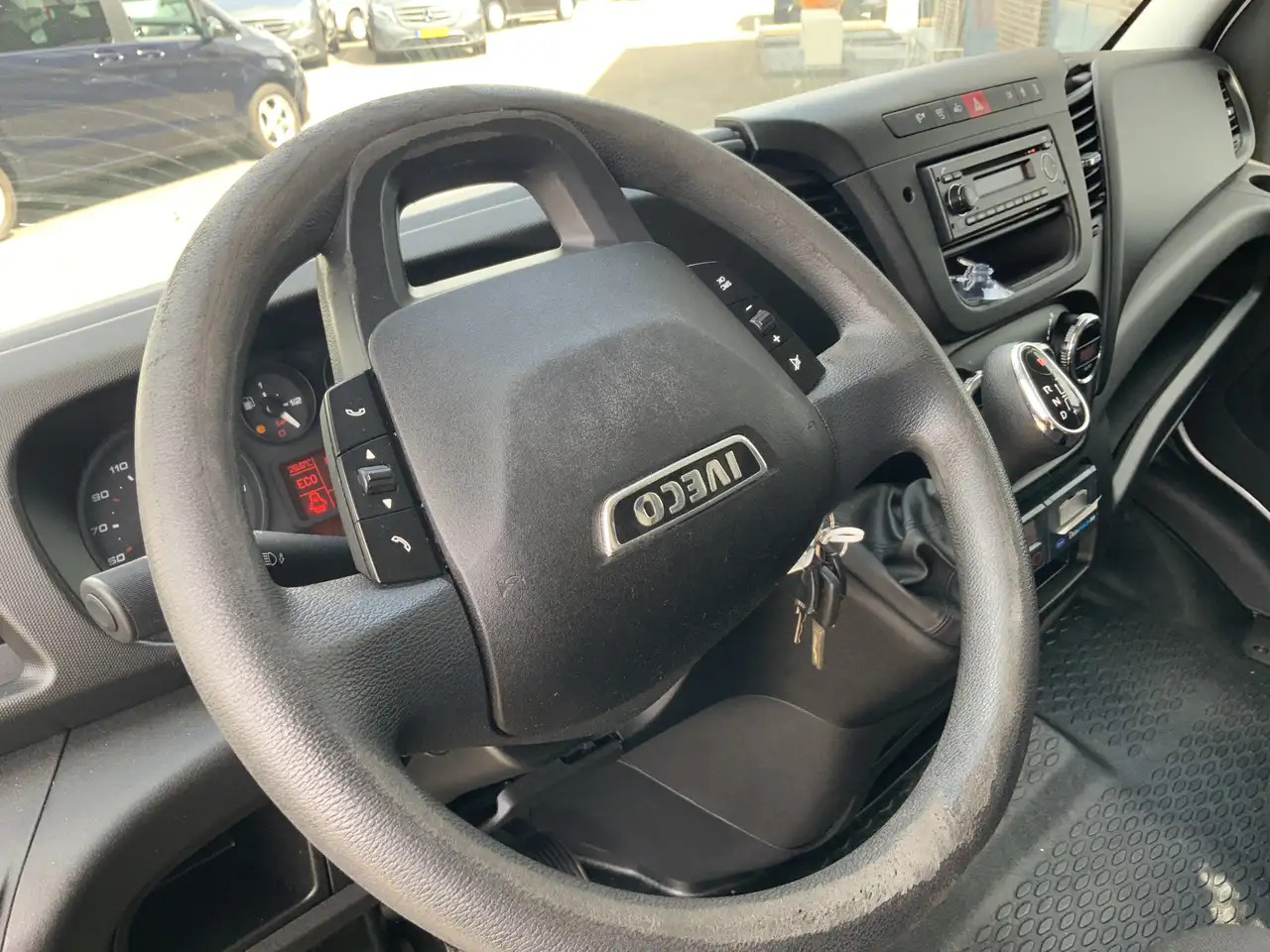 Iveco Daily 35C13 2.3 375 Automaat Koelmeubelbak Deuren Dag&Na - Dostavno vozilo hladnjača: slika Iveco Daily 35C13 2.3 375 Automaat Koelmeubelbak Deuren Dag&Na - Dostavno vozilo hladnjača Iveco Daily 35C13 2.3 375 Automaat Koelmeubelbak Deuren Dag&Na - Dostavno vozilo hladnjača: slika Iveco Daily 35C13 2.3 375 Automaat Koelmeubelbak Deuren Dag&Na - Dostavno vozilo hladnjača