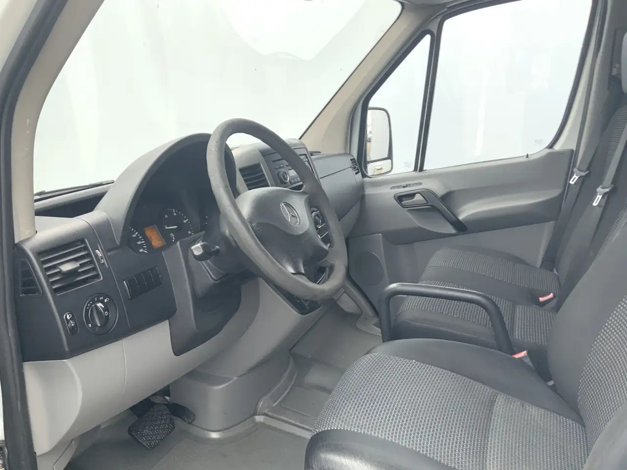 Zakup Mercedes-Benz 311 2.2 CDI 325 HDSprinter L2H1 Automaat 3 Zits Ai Mercedes-Benz 311 2.2 CDI 325 HDSprinter L2H1 Automaat 3 Zits Ai: slika Zakup Mercedes-Benz 311 2.2 CDI 325 HDSprinter L2H1 Automaat 3 Zits Ai Mercedes-Benz 311 2.2 CDI 325 HDSprinter L2H1 Automaat 3 Zits Ai