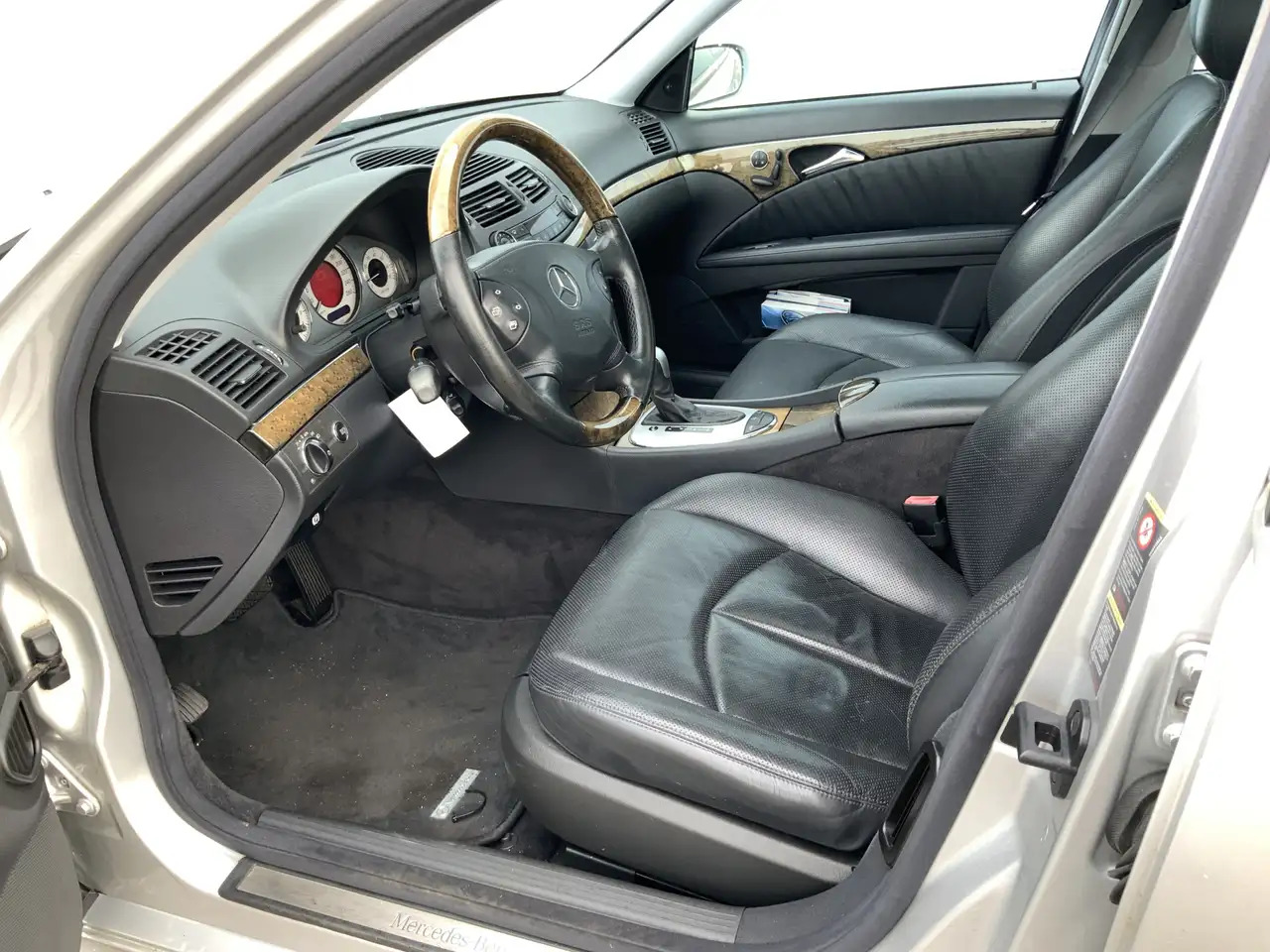 Mercedes-Benz E 500 Combi V8 Elegance 4-Matic airmatic,full option - Karavan: slika Mercedes-Benz E 500 Combi V8 Elegance 4-Matic airmatic,full option - Karavan Mercedes-Benz E 500 Combi V8 Elegance 4-Matic airmatic,full option - Karavan: slika Mercedes-Benz E 500 Combi V8 Elegance 4-Matic airmatic,full option - Karavan