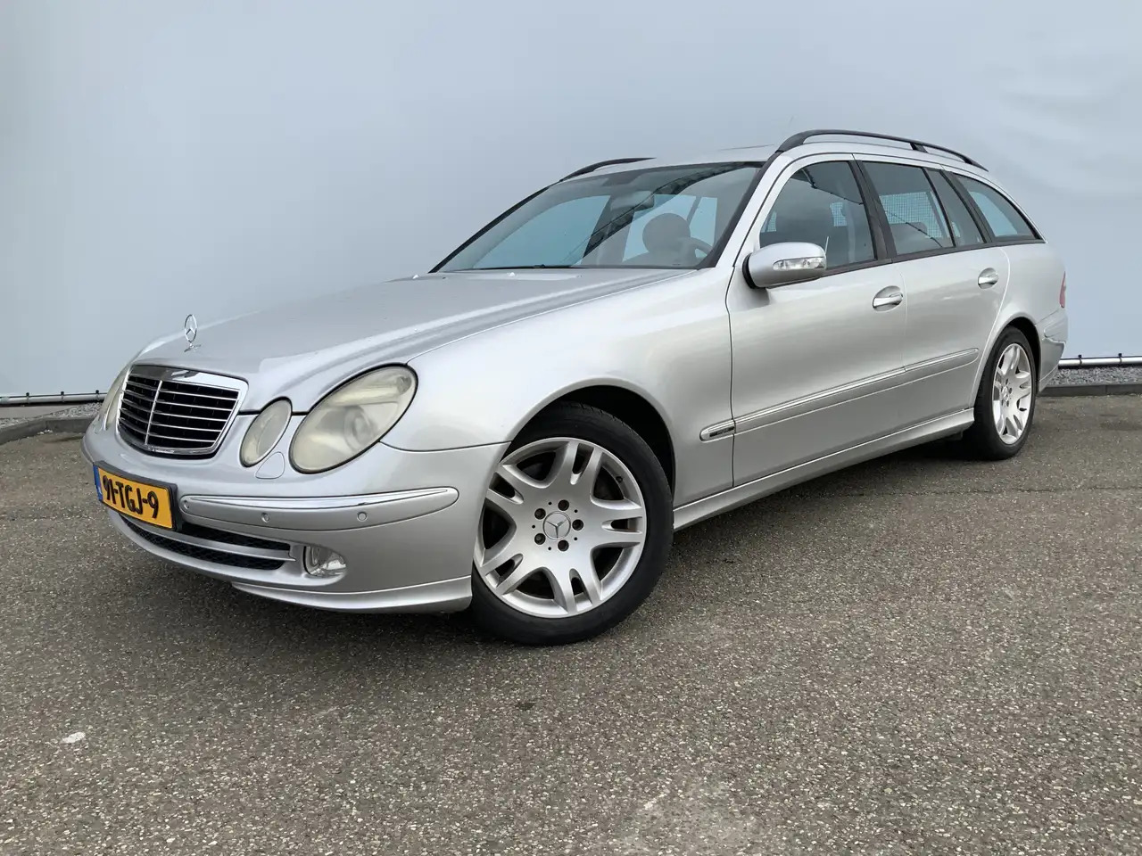 Mercedes-Benz E 500 Combi V8 Elegance 4-Matic airmatic,full option - Karavan: slika Mercedes-Benz E 500 Combi V8 Elegance 4-Matic airmatic,full option - Karavan Mercedes-Benz E 500 Combi V8 Elegance 4-Matic airmatic,full option - Karavan: slika Mercedes-Benz E 500 Combi V8 Elegance 4-Matic airmatic,full option - Karavan