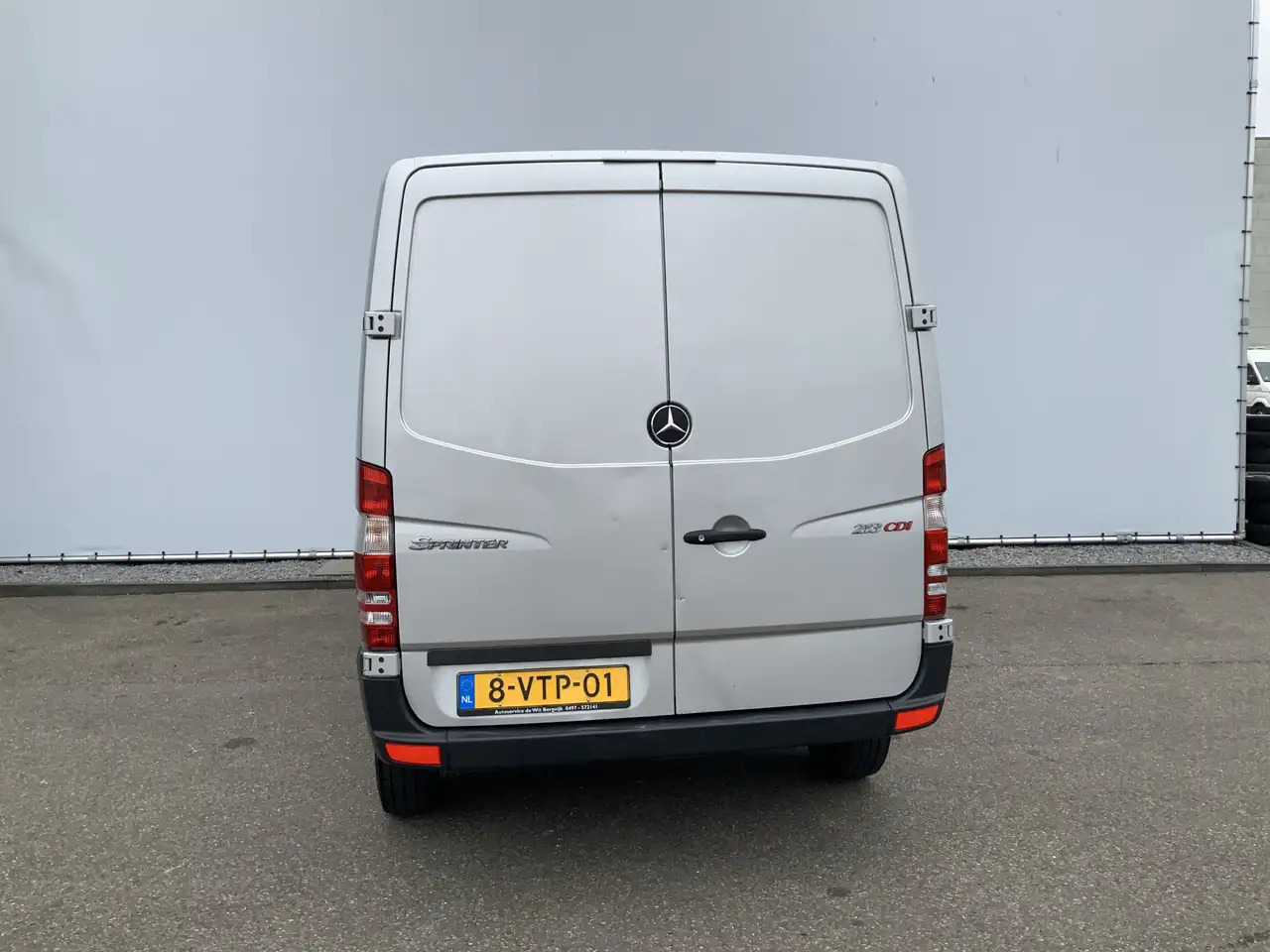 Mercedes-Benz Sprinter 213 2.2 CDI 325 L1H1 Airco Cruise Euro 4 - Furgon: slika Mercedes-Benz Sprinter 213 2.2 CDI 325 L1H1 Airco Cruise Euro 4 - Furgon Mercedes-Benz Sprinter 213 2.2 CDI 325 L1H1 Airco Cruise Euro 4 - Furgon: slika Mercedes-Benz Sprinter 213 2.2 CDI 325 L1H1 Airco Cruise Euro 4 - Furgon