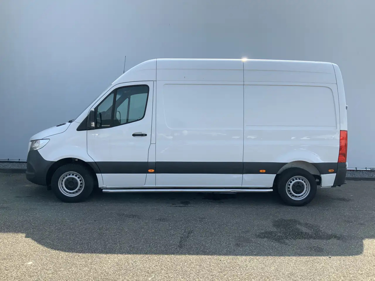 Mercedes-Benz Sprinter 311 2.2 CDI L2H2 Automaat Airco 3 Zits 2000 kg Sid - Furgon: slika Mercedes-Benz Sprinter 311 2.2 CDI L2H2 Automaat Airco 3 Zits 2000 kg Sid - Furgon Mercedes-Benz Sprinter 311 2.2 CDI L2H2 Automaat Airco 3 Zits 2000 kg Sid - Furgon: slika Mercedes-Benz Sprinter 311 2.2 CDI L2H2 Automaat Airco 3 Zits 2000 kg Sid - Furgon