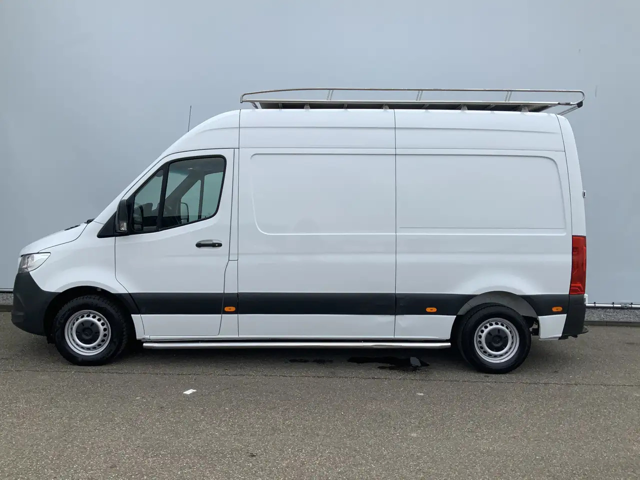 Mercedes-Benz Sprinter 311 2.2 CDI L2H2 Automaat Airco 3 Zits Imperiaal T - Furgon: slika Mercedes-Benz Sprinter 311 2.2 CDI L2H2 Automaat Airco 3 Zits Imperiaal T - Furgon Mercedes-Benz Sprinter 311 2.2 CDI L2H2 Automaat Airco 3 Zits Imperiaal T - Furgon: slika Mercedes-Benz Sprinter 311 2.2 CDI L2H2 Automaat Airco 3 Zits Imperiaal T - Furgon