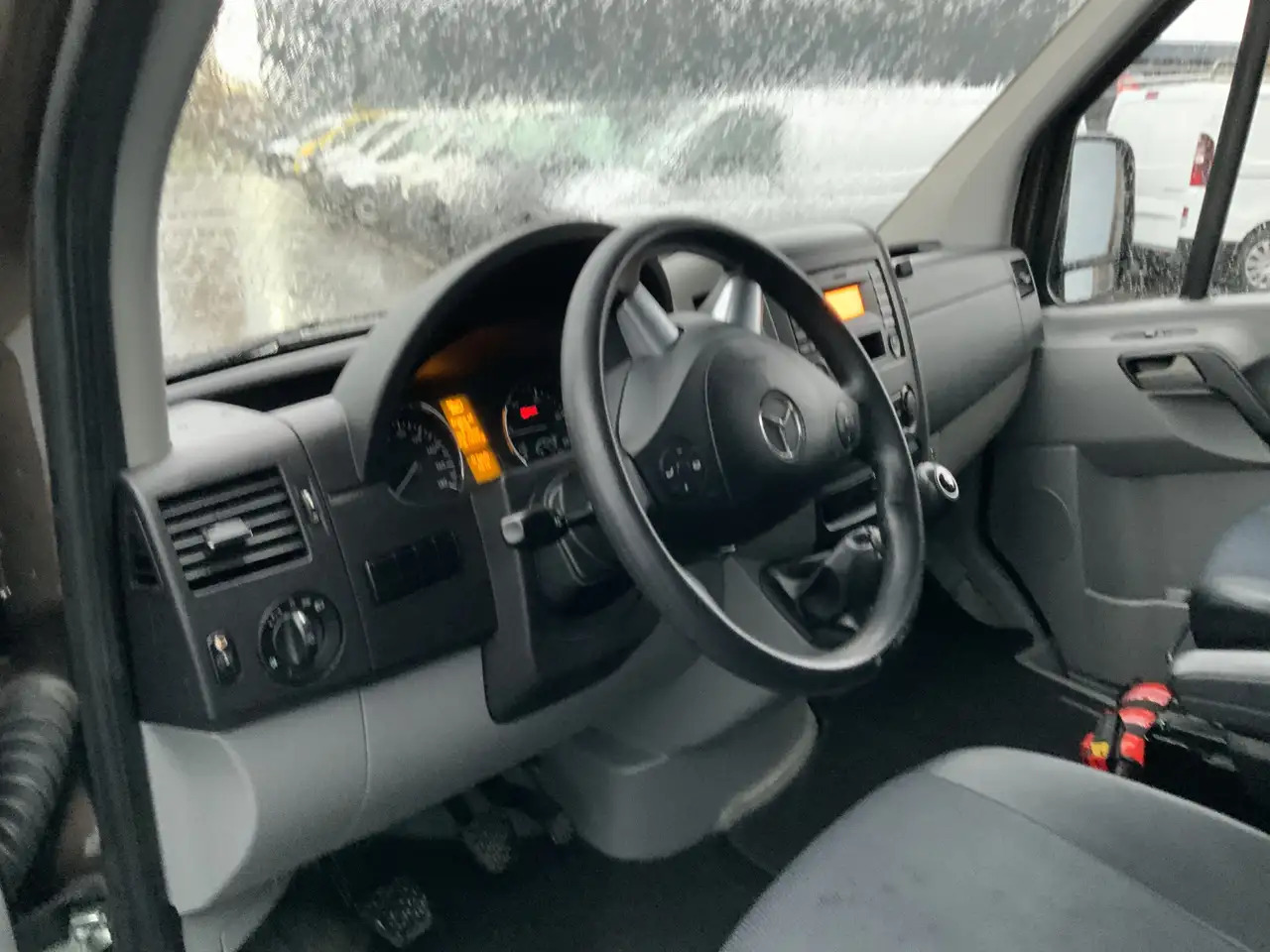 Mercedes-Benz Sprinter 314 2.2 CDI 366 L2H2 Airco Trekhaak 2000 kg Euro 6 - Furgon: slika Mercedes-Benz Sprinter 314 2.2 CDI 366 L2H2 Airco Trekhaak 2000 kg Euro 6 - Furgon Mercedes-Benz Sprinter 314 2.2 CDI 366 L2H2 Airco Trekhaak 2000 kg Euro 6 - Furgon: slika Mercedes-Benz Sprinter 314 2.2 CDI 366 L2H2 Airco Trekhaak 2000 kg Euro 6 - Furgon