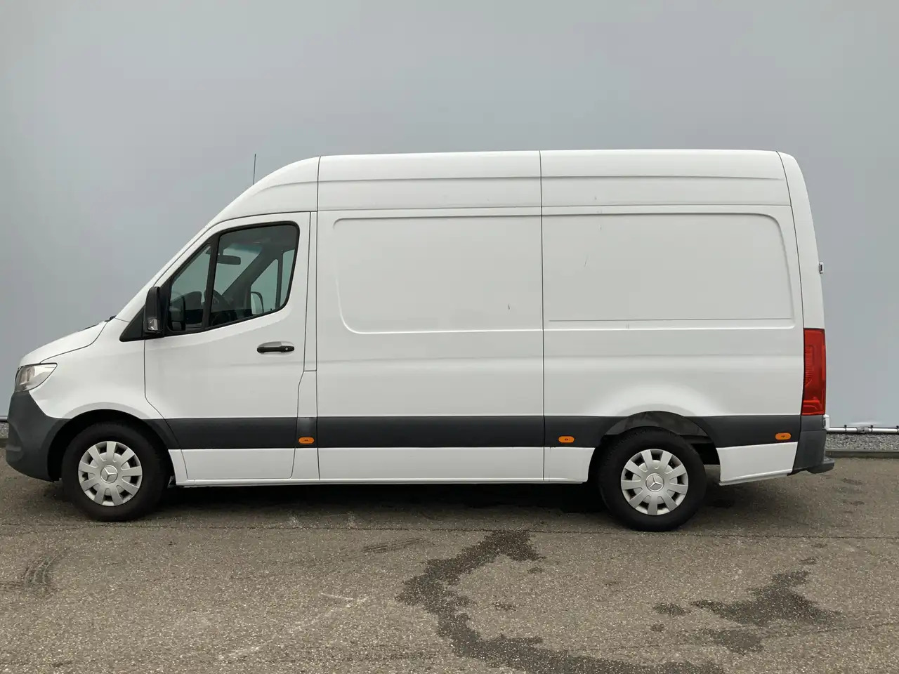 Mercedes-Benz Sprinter 314 2.2 CDI L2H1 EURO VI-D Airco Camera 3 Zits Ext - Furgon: slika Mercedes-Benz Sprinter 314 2.2 CDI L2H1 EURO VI-D Airco Camera 3 Zits Ext - Furgon Mercedes-Benz Sprinter 314 2.2 CDI L2H1 EURO VI-D Airco Camera 3 Zits Ext - Furgon: slika Mercedes-Benz Sprinter 314 2.2 CDI L2H1 EURO VI-D Airco Camera 3 Zits Ext - Furgon