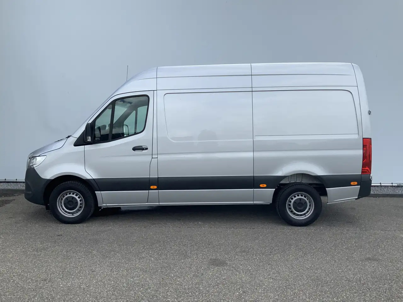 Mercedes-Benz Sprinter 315 1.9 CDI L2H2 Automaat 3 Zits Airco Navi Camera - Furgon: slika Mercedes-Benz Sprinter 315 1.9 CDI L2H2 Automaat 3 Zits Airco Navi Camera - Furgon Mercedes-Benz Sprinter 315 1.9 CDI L2H2 Automaat 3 Zits Airco Navi Camera - Furgon: slika Mercedes-Benz Sprinter 315 1.9 CDI L2H2 Automaat 3 Zits Airco Navi Camera - Furgon
