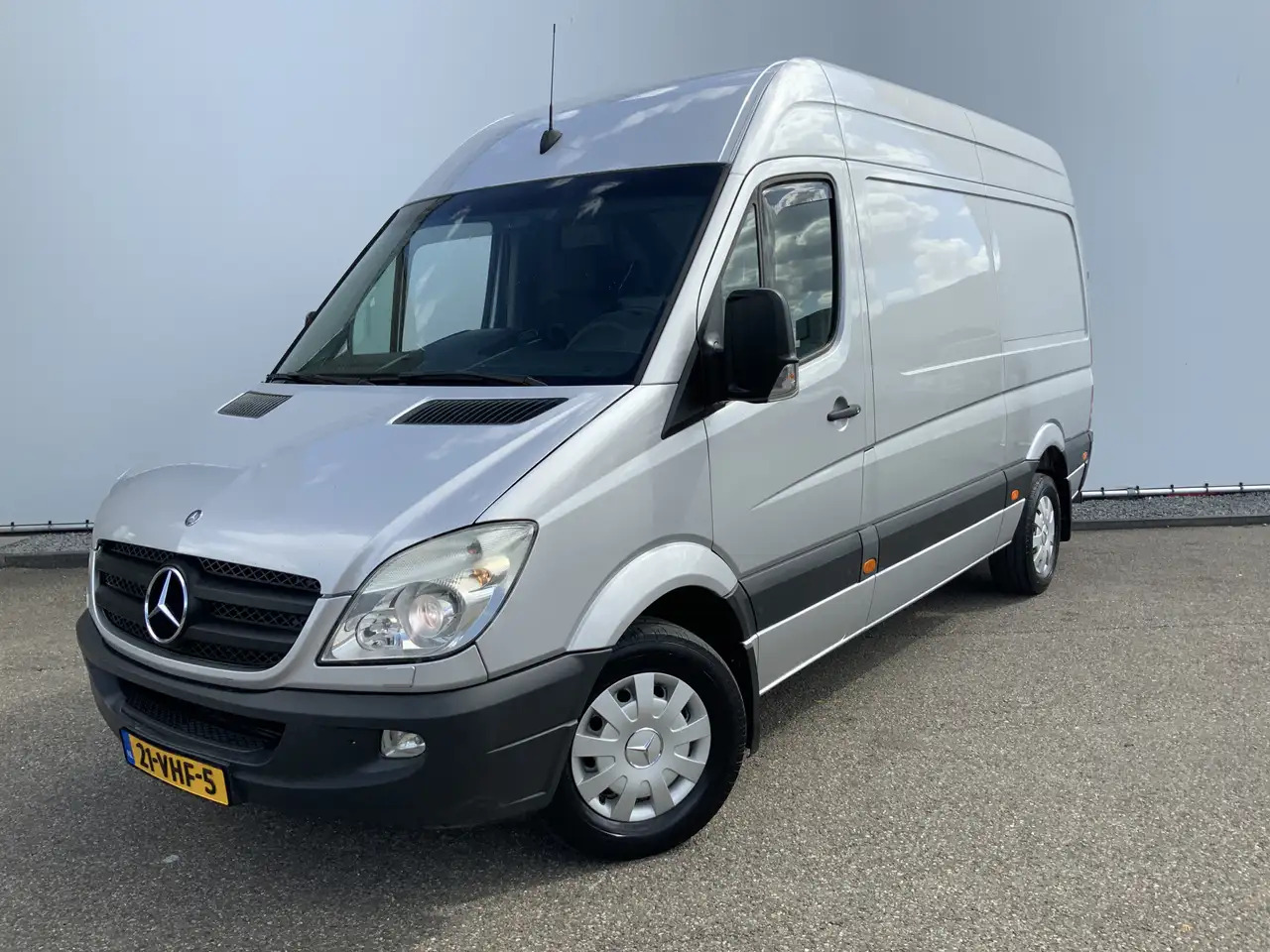 Mercedes-Benz Sprinter 318 3.0 CDI 366 L2 H2 Automaat Airco Cruise Camera - Furgon: slika Mercedes-Benz Sprinter 318 3.0 CDI 366 L2 H2 Automaat Airco Cruise Camera - Furgon Mercedes-Benz Sprinter 318 3.0 CDI 366 L2 H2 Automaat Airco Cruise Camera - Furgon: slika Mercedes-Benz Sprinter 318 3.0 CDI 366 L2 H2 Automaat Airco Cruise Camera - Furgon