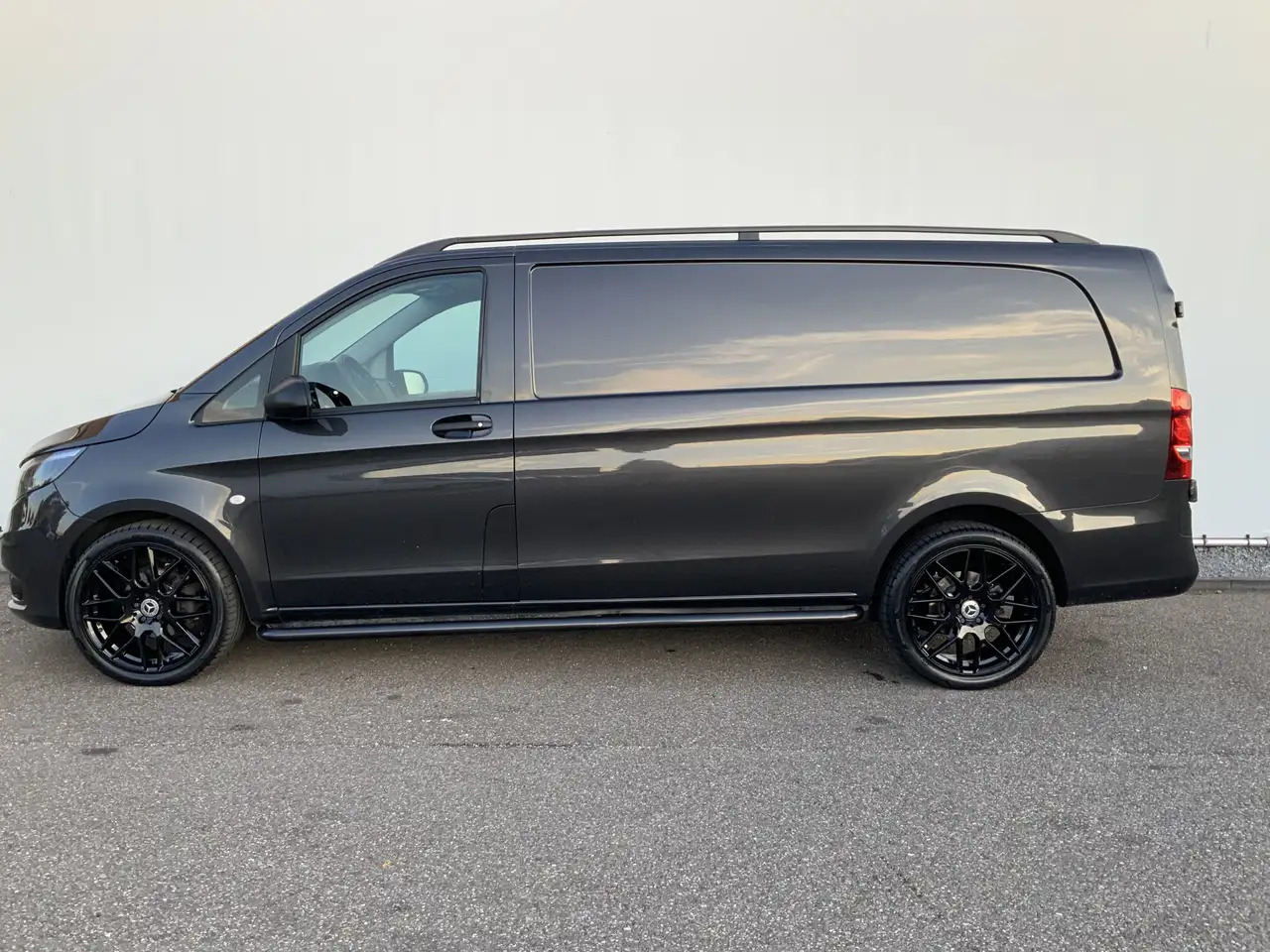 Mercedes-Benz Vito 114 CDI L3 autom. 20 inch , Leer - Furgon: slika Mercedes-Benz Vito 114 CDI L3 autom. 20 inch , Leer - Furgon Mercedes-Benz Vito 114 CDI L3 autom. 20 inch , Leer - Furgon: slika Mercedes-Benz Vito 114 CDI L3 autom. 20 inch , Leer - Furgon