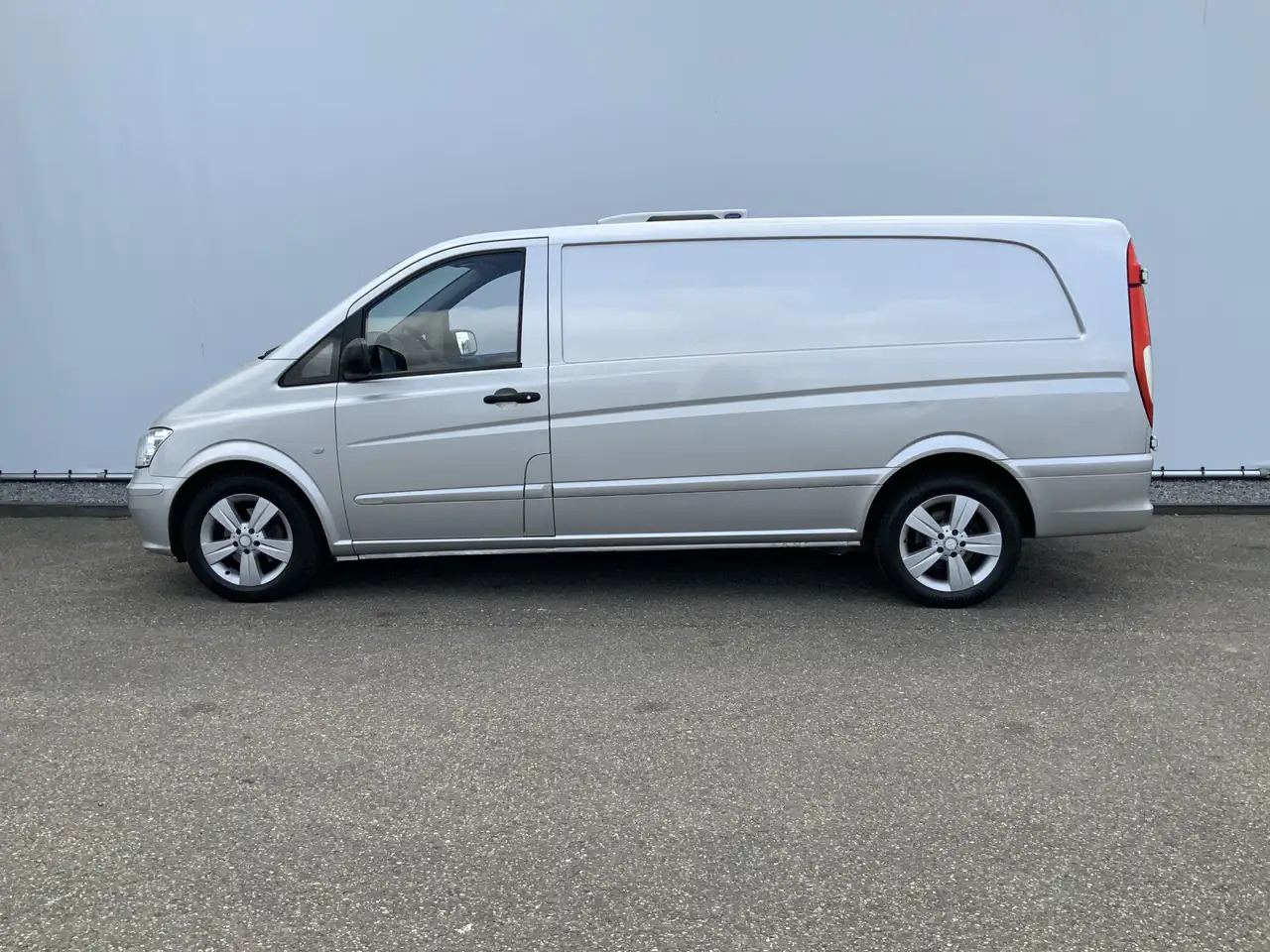 Mercedes-Benz Vito 122 CDI Automaat Koel Auto werkt 100 % 0.gr Airco - Dostavno vozilo hladnjača: slika Mercedes-Benz Vito 122 CDI Automaat Koel Auto werkt 100 % 0.gr Airco - Dostavno vozilo hladnjača Mercedes-Benz Vito 122 CDI Automaat Koel Auto werkt 100 % 0.gr Airco - Dostavno vozilo hladnjača: slika Mercedes-Benz Vito 122 CDI Automaat Koel Auto werkt 100 % 0.gr Airco - Dostavno vozilo hladnjača