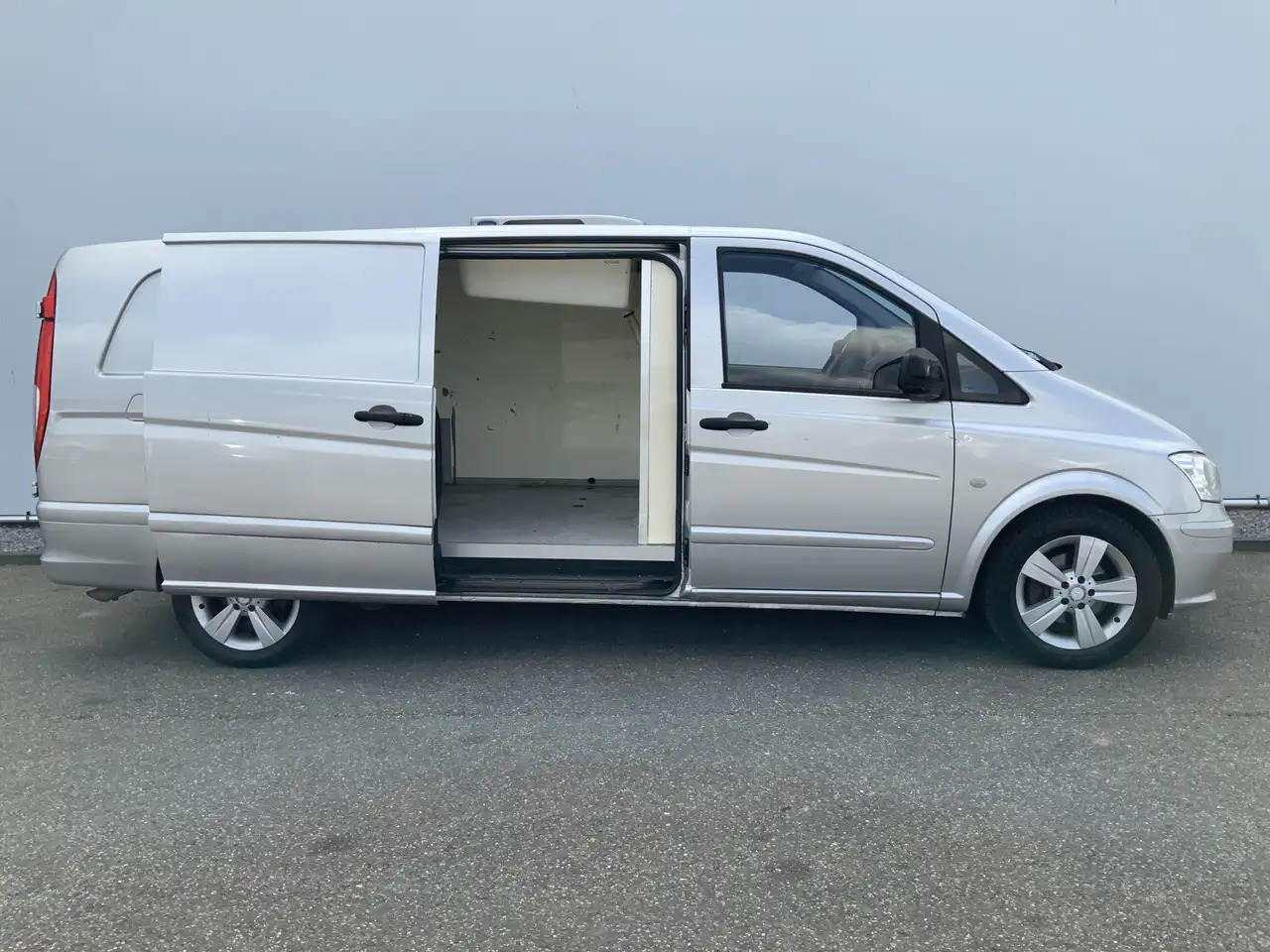Zakup Mercedes-Benz Vito 122 CDI Automaat Koel Auto werkt 100 % 0.gr Airco Mercedes-Benz Vito 122 CDI Automaat Koel Auto werkt 100 % 0.gr Airco: slika Zakup Mercedes-Benz Vito 122 CDI Automaat Koel Auto werkt 100 % 0.gr Airco Mercedes-Benz Vito 122 CDI Automaat Koel Auto werkt 100 % 0.gr Airco