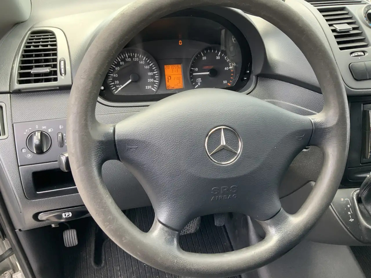 Mercedes-Benz Vito 122 CDI Automaat Koel Auto werkt 100 % 0.gr Airco - Dostavno vozilo hladnjača: slika Mercedes-Benz Vito 122 CDI Automaat Koel Auto werkt 100 % 0.gr Airco - Dostavno vozilo hladnjača Mercedes-Benz Vito 122 CDI Automaat Koel Auto werkt 100 % 0.gr Airco - Dostavno vozilo hladnjača: slika Mercedes-Benz Vito 122 CDI Automaat Koel Auto werkt 100 % 0.gr Airco - Dostavno vozilo hladnjača