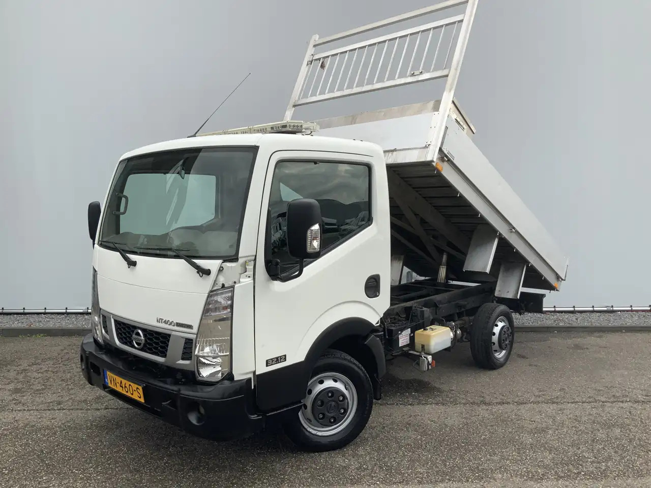 Nissan NT400 32.12 2.5 dCi 250 Kipper Trekhaak 2000 kg 3 - Mali kamion kiper: slika Nissan NT400 32.12 2.5 dCi 250 Kipper Trekhaak 2000 kg 3 - Mali kamion kiper Nissan NT400 32.12 2.5 dCi 250 Kipper Trekhaak 2000 kg 3 - Mali kamion kiper: slika Nissan NT400 32.12 2.5 dCi 250 Kipper Trekhaak 2000 kg 3 - Mali kamion kiper