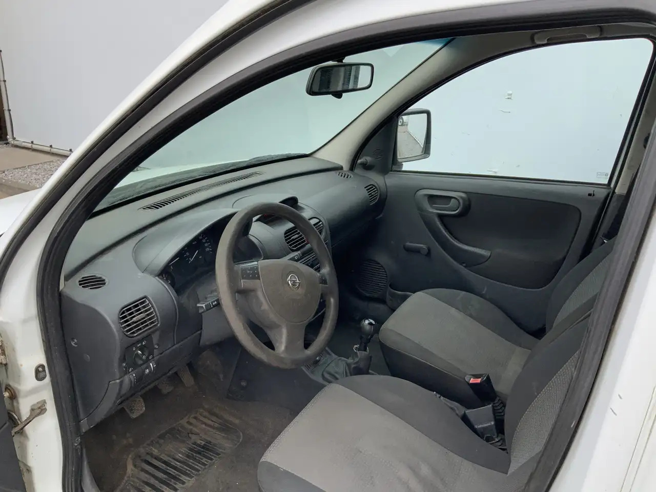 Opel Combo 1.3 CDTi Selection Trekhaak 1000 kg Euro 5 - Mali kombi: slika Opel Combo 1.3 CDTi Selection Trekhaak 1000 kg Euro 5 - Mali kombi Opel Combo 1.3 CDTi Selection Trekhaak 1000 kg Euro 5 - Mali kombi: slika Opel Combo 1.3 CDTi Selection Trekhaak 1000 kg Euro 5 - Mali kombi