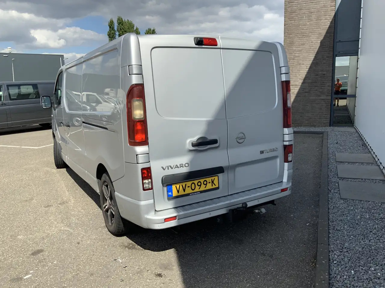 Opel Vivaro 1.6 CDTI L2H1 Sport EcoFlex (MOTOR DEFECT !!!!)Air - Furgon: slika Opel Vivaro 1.6 CDTI L2H1 Sport EcoFlex (MOTOR DEFECT !!!!)Air - Furgon Opel Vivaro 1.6 CDTI L2H1 Sport EcoFlex (MOTOR DEFECT !!!!)Air - Furgon: slika Opel Vivaro 1.6 CDTI L2H1 Sport EcoFlex (MOTOR DEFECT !!!!)Air - Furgon