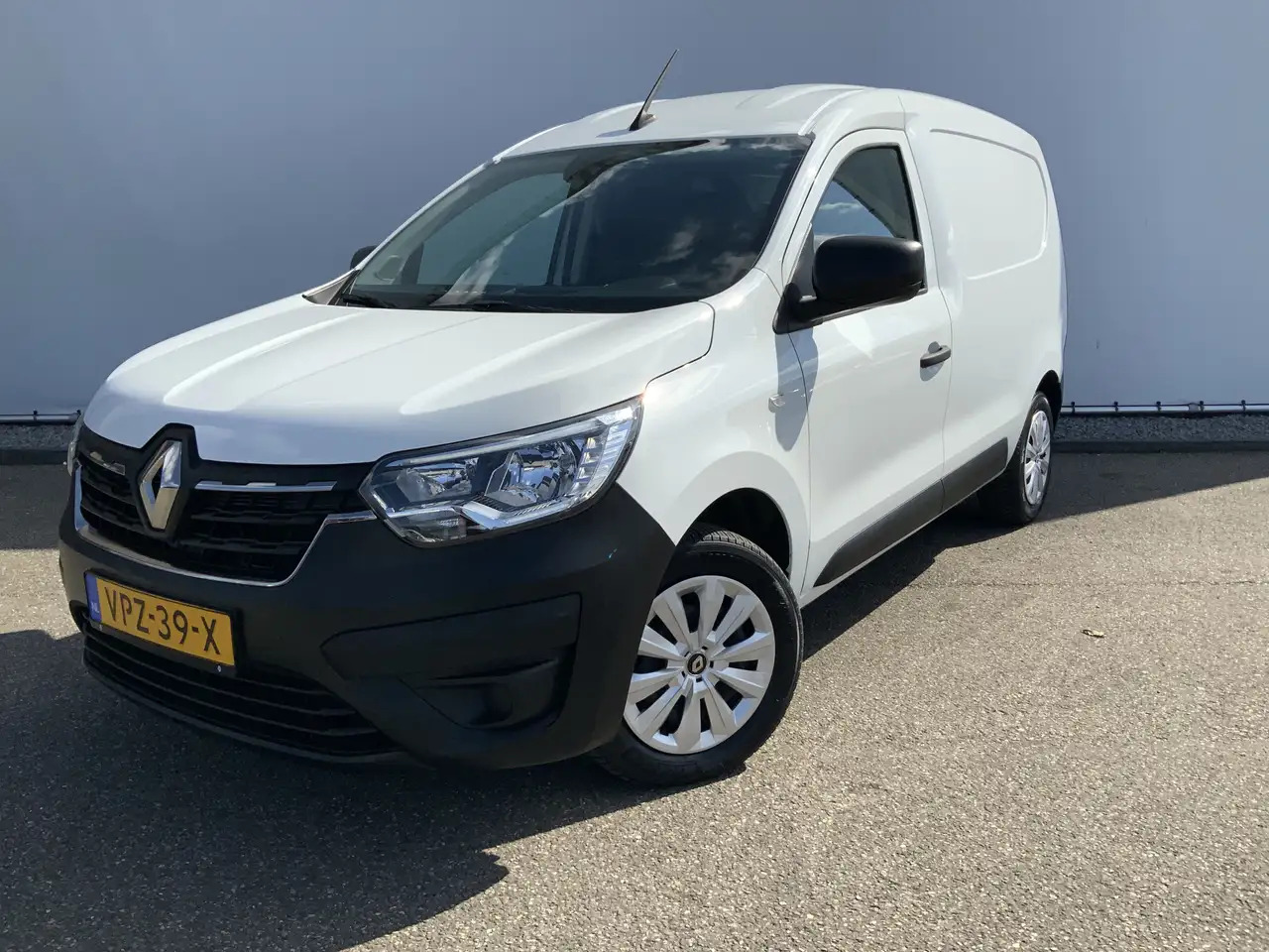 Renault Express 1.5 dCi 75 Comfort +Airco Cruise Navi Euro 6 - Mali kombi: slika Renault Express 1.5 dCi 75 Comfort +Airco Cruise Navi Euro 6 - Mali kombi Renault Express 1.5 dCi 75 Comfort +Airco Cruise Navi Euro 6 - Mali kombi: slika Renault Express 1.5 dCi 75 Comfort +Airco Cruise Navi Euro 6 - Mali kombi