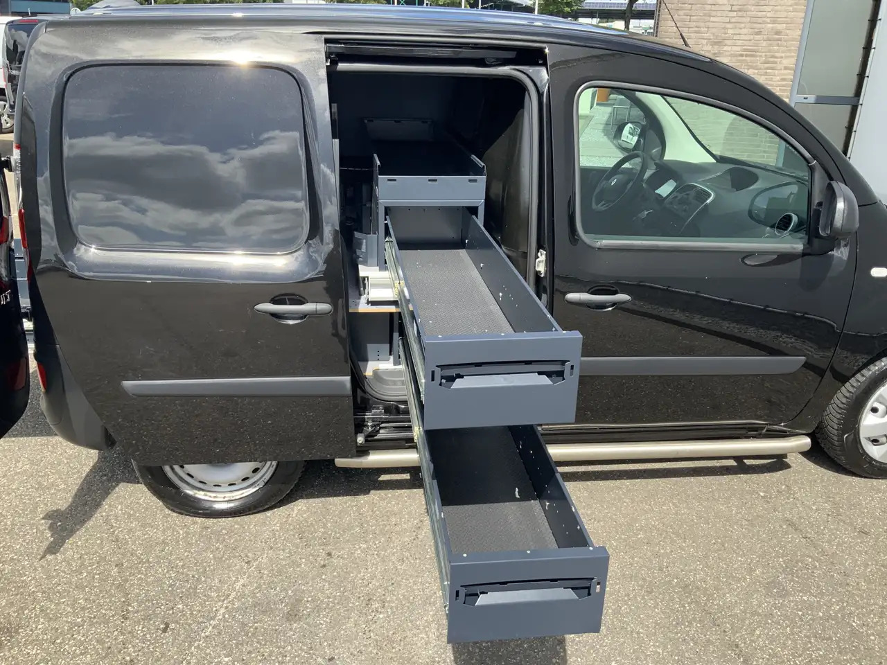 Renault Kangoo 1.5 dCi 90 Energy Comfort Plus .Sortimo Kasten Com - Mali kombi, Namjenska/ Posebna vozila: slika Renault Kangoo 1.5 dCi 90 Energy Comfort Plus .Sortimo Kasten Com - Mali kombi, Namjenska/ Posebna vozila Renault Kangoo 1.5 dCi 90 Energy Comfort Plus .Sortimo Kasten Com - Mali kombi, Namjenska/ Posebna vozila: slika Renault Kangoo 1.5 dCi 90 Energy Comfort Plus .Sortimo Kasten Com - Mali kombi, Namjenska/ Posebna vozila