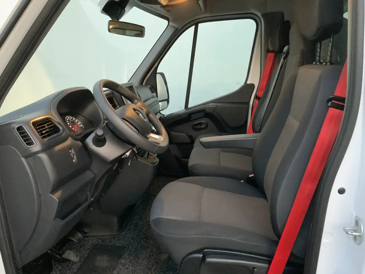 Renault Master T35 2.3 dCi 145 L3 Meubelbak&Klep Zijdeur Airco Cr - Dostavno vozilo sa zatvorenim sandukom: slika Renault Master T35 2.3 dCi 145 L3 Meubelbak&Klep Zijdeur Airco Cr - Dostavno vozilo sa zatvorenim sandukom Renault Master T35 2.3 dCi 145 L3 Meubelbak&Klep Zijdeur Airco Cr - Dostavno vozilo sa zatvorenim sandukom: slika Renault Master T35 2.3 dCi 145 L3 Meubelbak&Klep Zijdeur Airco Cr - Dostavno vozilo sa zatvorenim sandukom