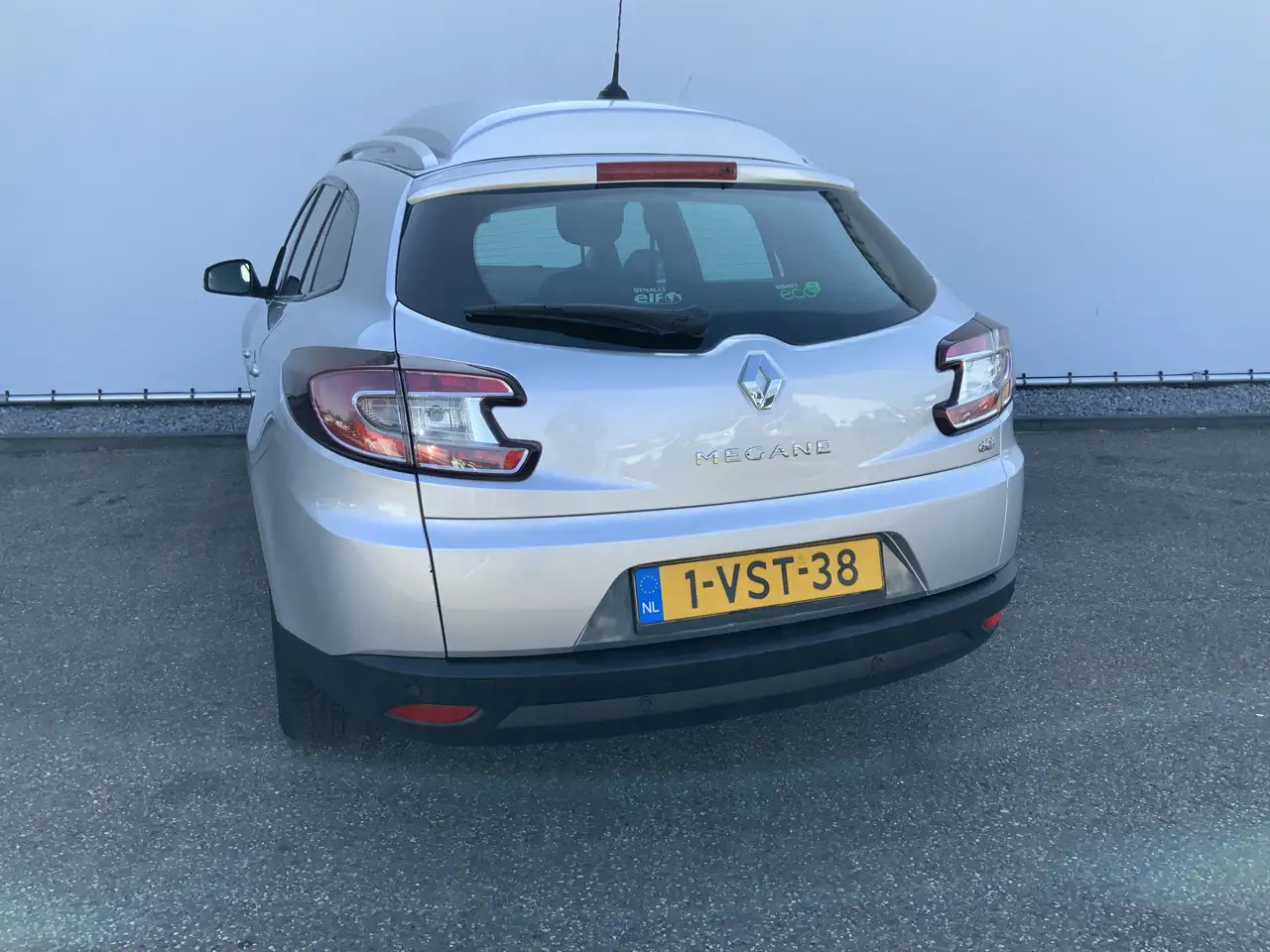 Renault Megane 1.5 dCi Expression Airco Navi Grijs Kenteken Euro - Automobil: slika Renault Megane 1.5 dCi Expression Airco Navi Grijs Kenteken Euro - Automobil Renault Megane 1.5 dCi Expression Airco Navi Grijs Kenteken Euro - Automobil: slika Renault Megane 1.5 dCi Expression Airco Navi Grijs Kenteken Euro - Automobil