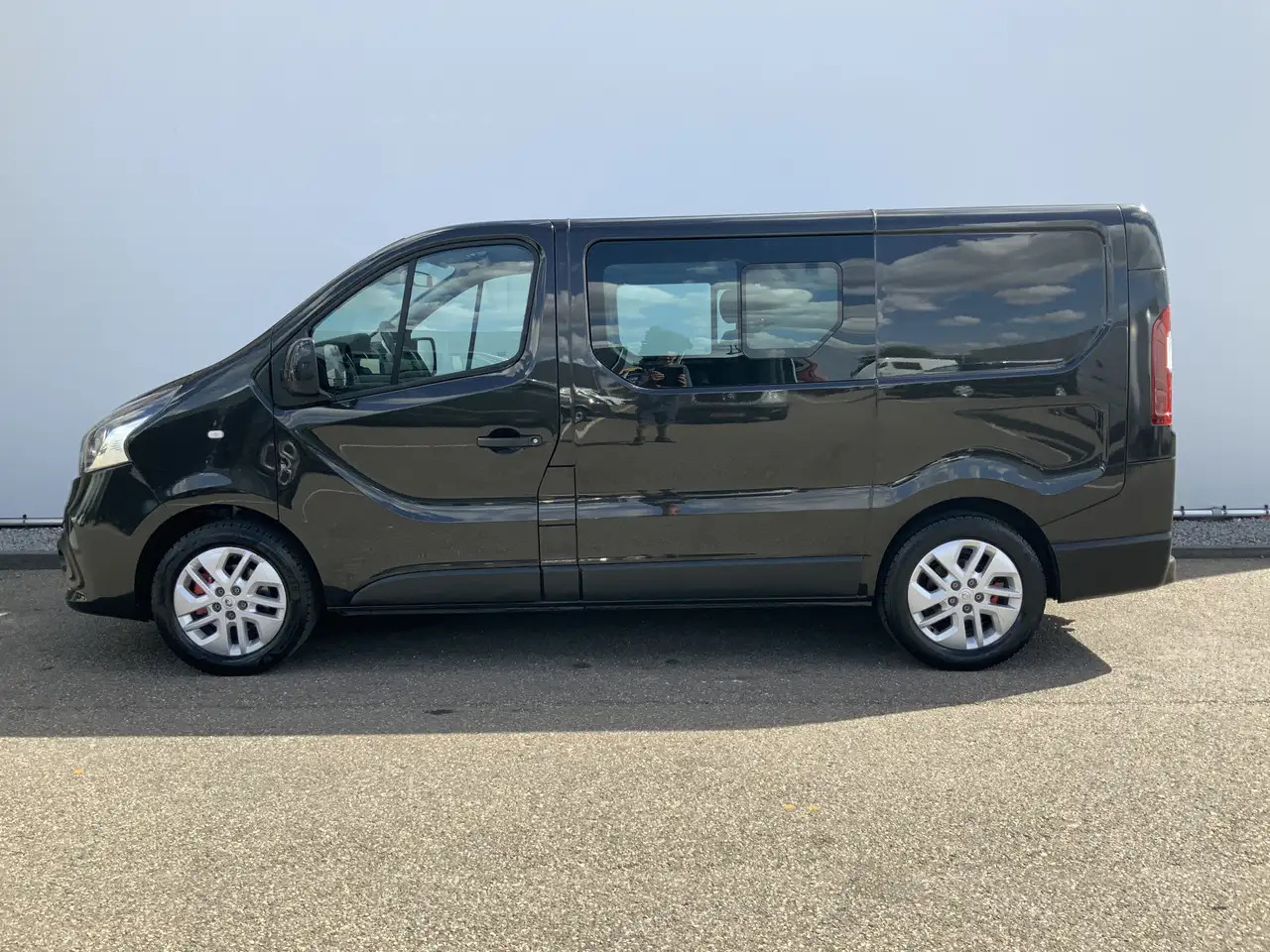 Renault Trafic 1.6 dCi T27 L1H1 Dub Cab Airco Cruise 6 Zits Alu V - Dostavno vozilo s dvostrukom kabinom: slika Renault Trafic 1.6 dCi T27 L1H1 Dub Cab Airco Cruise 6 Zits Alu V - Dostavno vozilo s dvostrukom kabinom Renault Trafic 1.6 dCi T27 L1H1 Dub Cab Airco Cruise 6 Zits Alu V - Dostavno vozilo s dvostrukom kabinom: slika Renault Trafic 1.6 dCi T27 L1H1 Dub Cab Airco Cruise 6 Zits Alu V - Dostavno vozilo s dvostrukom kabinom