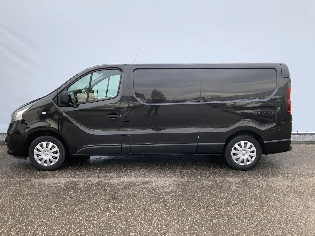Renault Trafic 1.6 dCi T29 L2H1 Airco Cruise Trerkhaak 2000kg 3 Z - Furgon: slika Renault Trafic 1.6 dCi T29 L2H1 Airco Cruise Trerkhaak 2000kg 3 Z - Furgon Renault Trafic 1.6 dCi T29 L2H1 Airco Cruise Trerkhaak 2000kg 3 Z - Furgon: slika Renault Trafic 1.6 dCi T29 L2H1 Airco Cruise Trerkhaak 2000kg 3 Z - Furgon