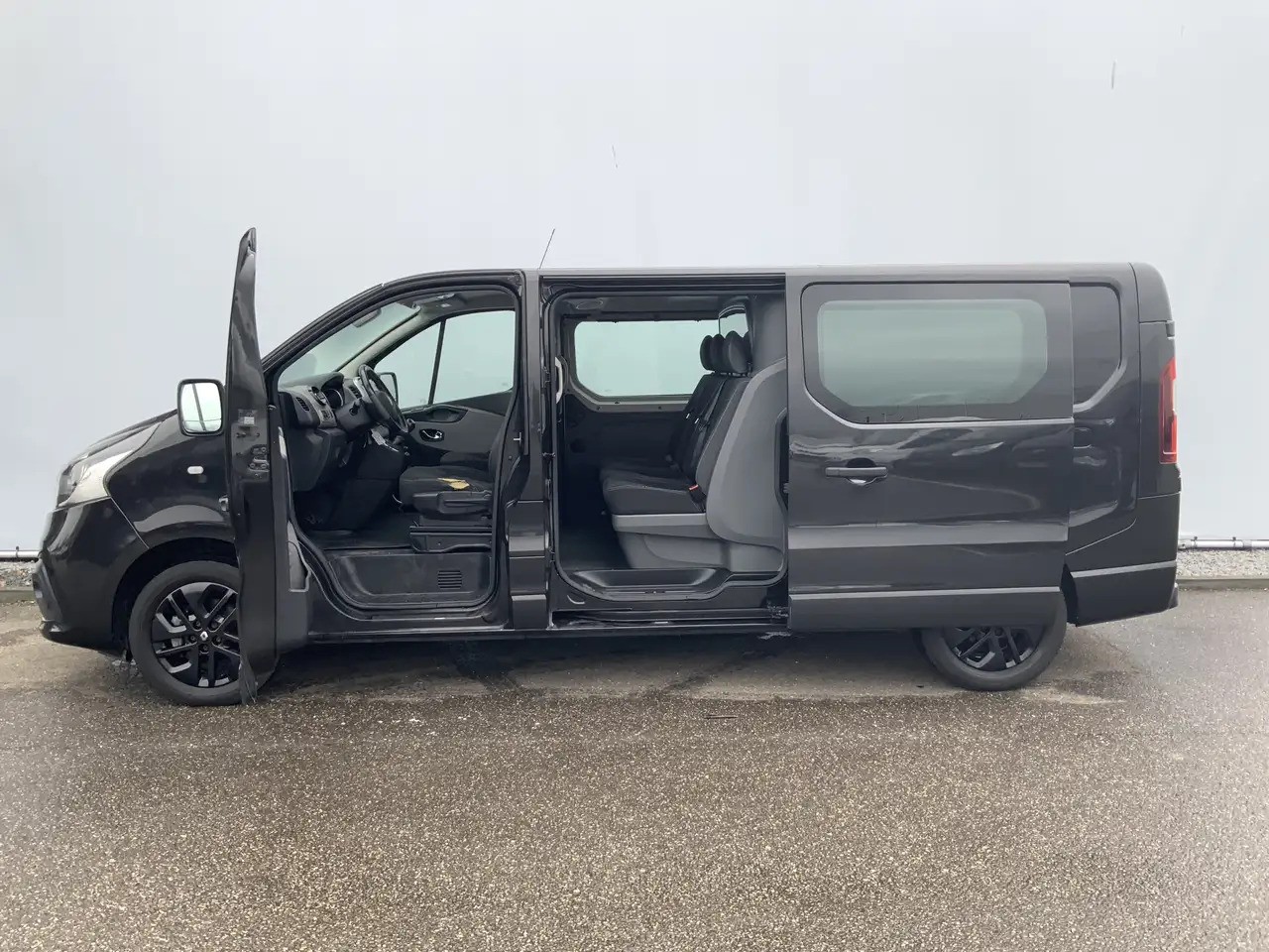 Renault Trafic 1.6 dCi T29 L2H1 Dub Cab 5 Zits Airco Cruise Navi - Dostavno vozilo s dvostrukom kabinom: slika Renault Trafic 1.6 dCi T29 L2H1 Dub Cab 5 Zits Airco Cruise Navi - Dostavno vozilo s dvostrukom kabinom Renault Trafic 1.6 dCi T29 L2H1 Dub Cab 5 Zits Airco Cruise Navi - Dostavno vozilo s dvostrukom kabinom: slika Renault Trafic 1.6 dCi T29 L2H1 Dub Cab 5 Zits Airco Cruise Navi - Dostavno vozilo s dvostrukom kabinom