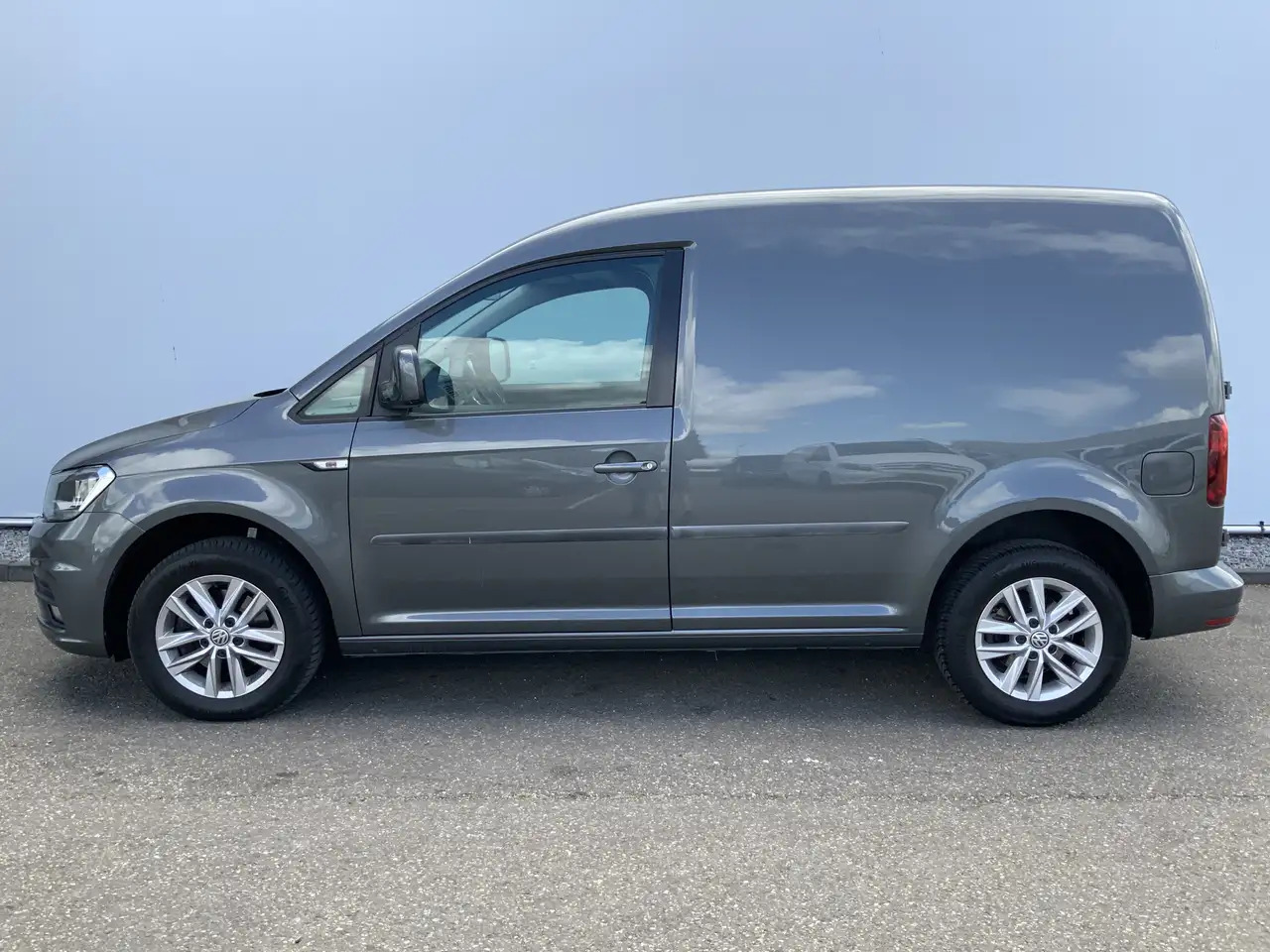 Volkswagen Caddy 2.0 TDI L1H1 BMT Highline Automaat Cruise Navi Alu - Mali kombi: slika Volkswagen Caddy 2.0 TDI L1H1 BMT Highline Automaat Cruise Navi Alu - Mali kombi Volkswagen Caddy 2.0 TDI L1H1 BMT Highline Automaat Cruise Navi Alu - Mali kombi: slika Volkswagen Caddy 2.0 TDI L1H1 BMT Highline Automaat Cruise Navi Alu - Mali kombi