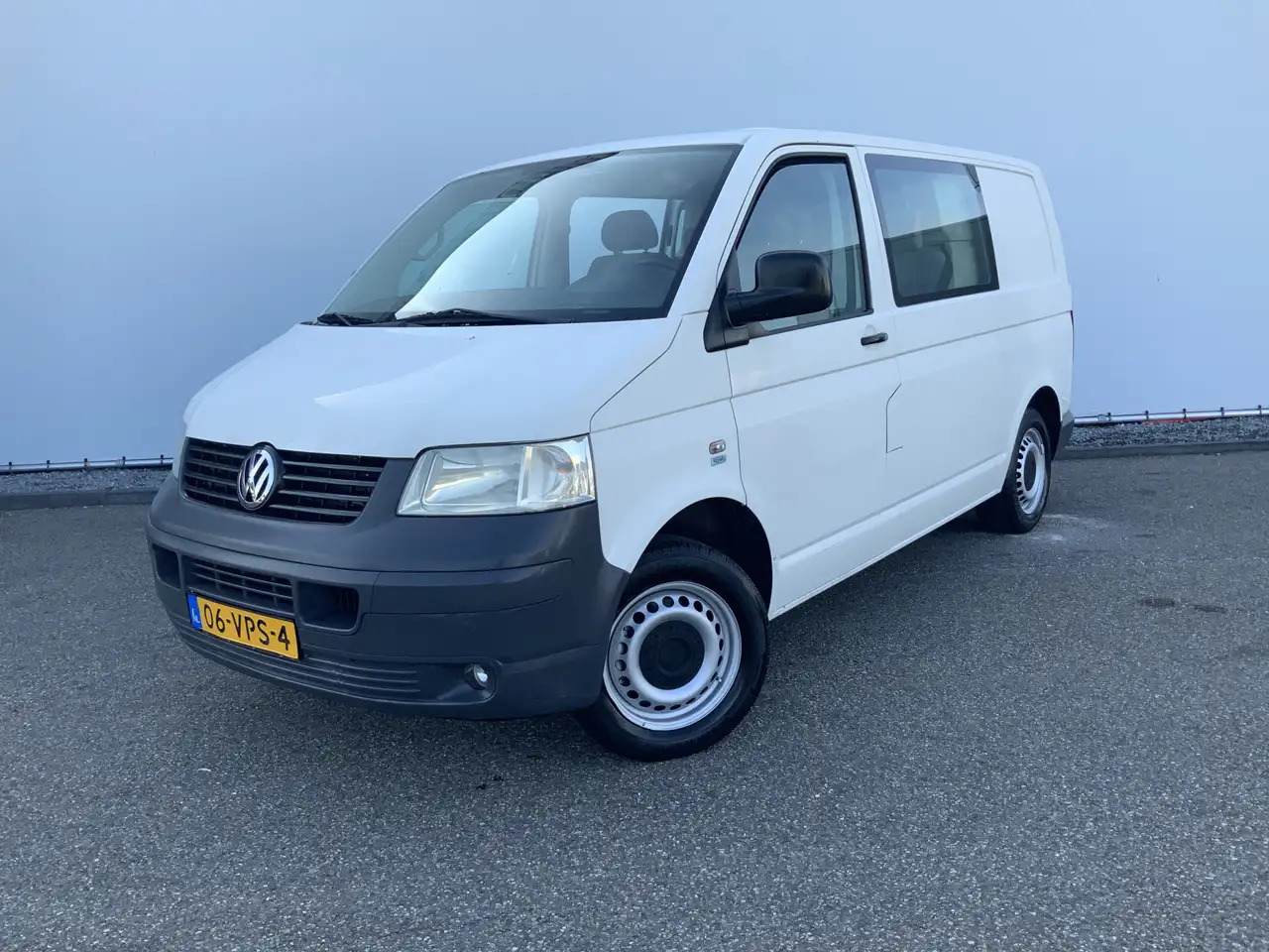 Volkswagen T5 Transporter 2.5 TDI 300 Budgetline Automaat DubCab Airco Trekh - Dostavno vozilo s dvostrukom kabinom: slika Volkswagen T5 Transporter 2.5 TDI 300 Budgetline Automaat DubCab Airco Trekh - Dostavno vozilo s dvostrukom kabinom Volkswagen T5 Transporter 2.5 TDI 300 Budgetline Automaat DubCab Airco Trekh - Dostavno vozilo s dvostrukom kabinom: slika Volkswagen T5 Transporter 2.5 TDI 300 Budgetline Automaat DubCab Airco Trekh - Dostavno vozilo s dvostrukom kabinom