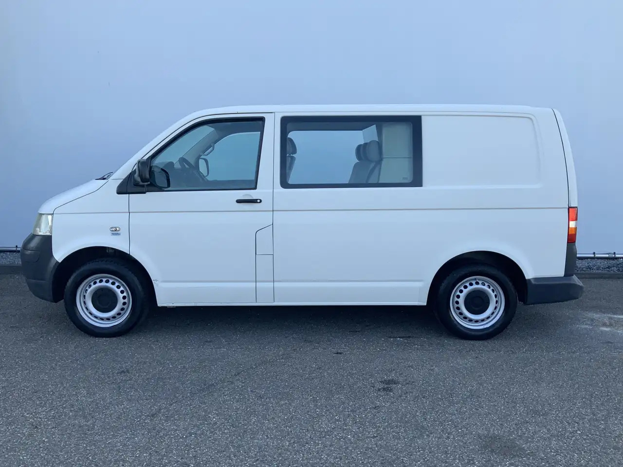 Volkswagen T5 Transporter 2.5 TDI 300 Budgetline Automaat DubCab Airco Trekh - Dostavno vozilo s dvostrukom kabinom: slika Volkswagen T5 Transporter 2.5 TDI 300 Budgetline Automaat DubCab Airco Trekh - Dostavno vozilo s dvostrukom kabinom Volkswagen T5 Transporter 2.5 TDI 300 Budgetline Automaat DubCab Airco Trekh - Dostavno vozilo s dvostrukom kabinom: slika Volkswagen T5 Transporter 2.5 TDI 300 Budgetline Automaat DubCab Airco Trekh - Dostavno vozilo s dvostrukom kabinom