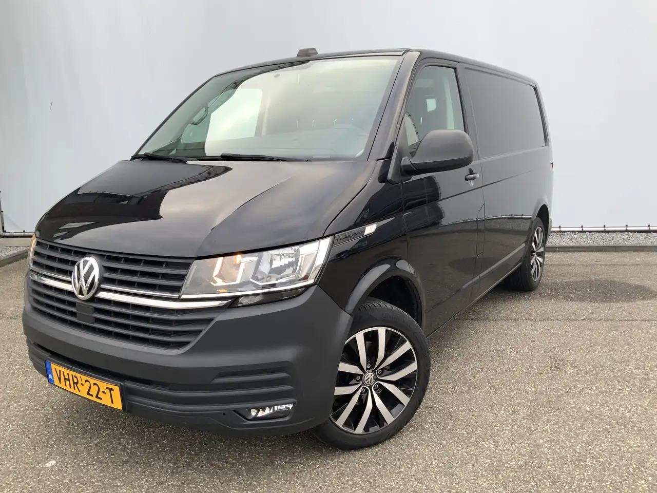 Volkswagen T6.1 Transporter 2.0 TDI L1H1 26 - Furgon: slika Volkswagen T6.1 Transporter 2.0 TDI L1H1 26 - Furgon Volkswagen T6.1 Transporter 2.0 TDI L1H1 26 - Furgon: slika Volkswagen T6.1 Transporter 2.0 TDI L1H1 26 - Furgon