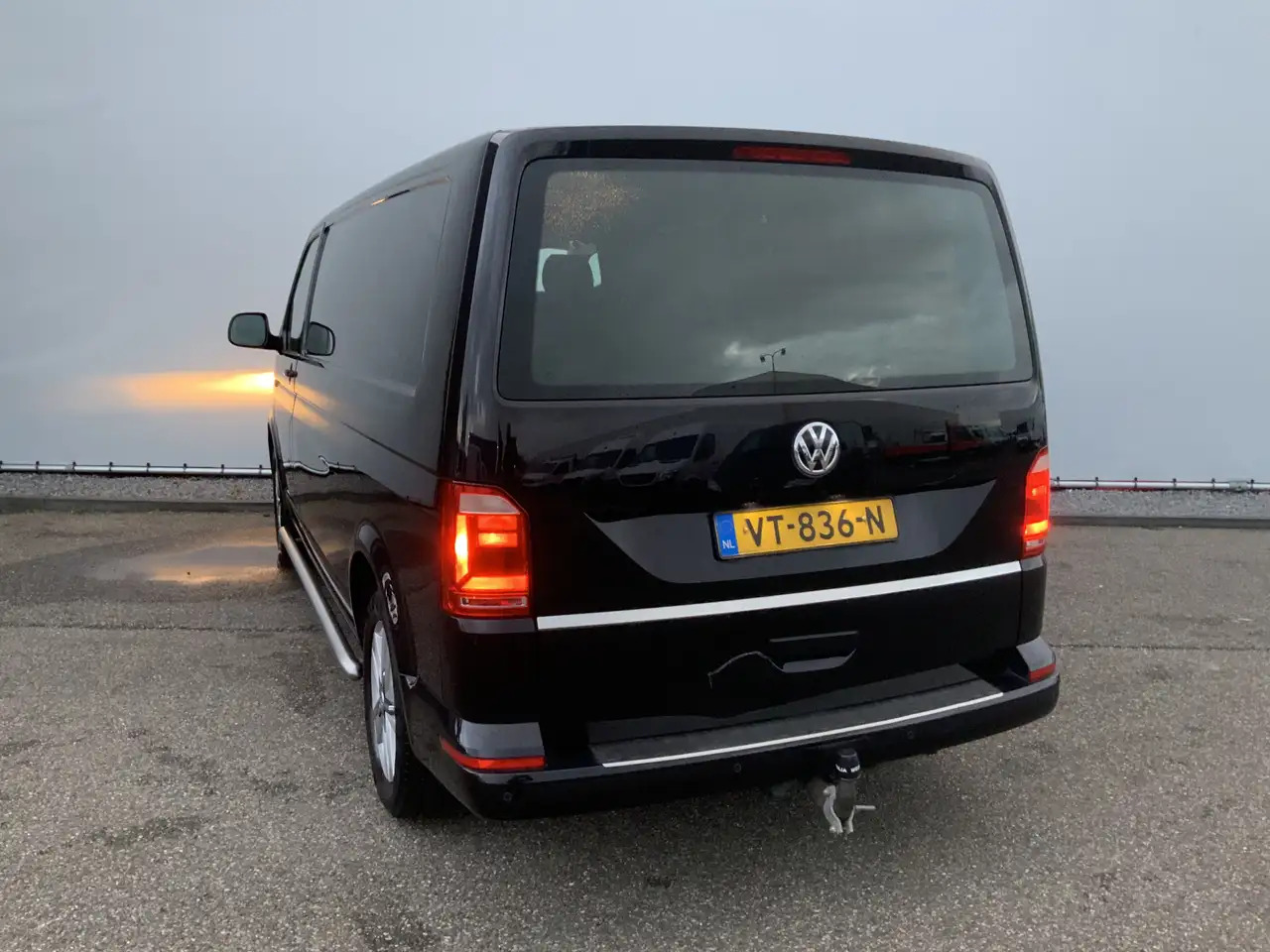 Volkswagen T6 Transporter 2.0 TDI L2H2 Highline Automaat Airco Cruise Navi A - Furgon: slika Volkswagen T6 Transporter 2.0 TDI L2H2 Highline Automaat Airco Cruise Navi A - Furgon Volkswagen T6 Transporter 2.0 TDI L2H2 Highline Automaat Airco Cruise Navi A - Furgon: slika Volkswagen T6 Transporter 2.0 TDI L2H2 Highline Automaat Airco Cruise Navi A - Furgon