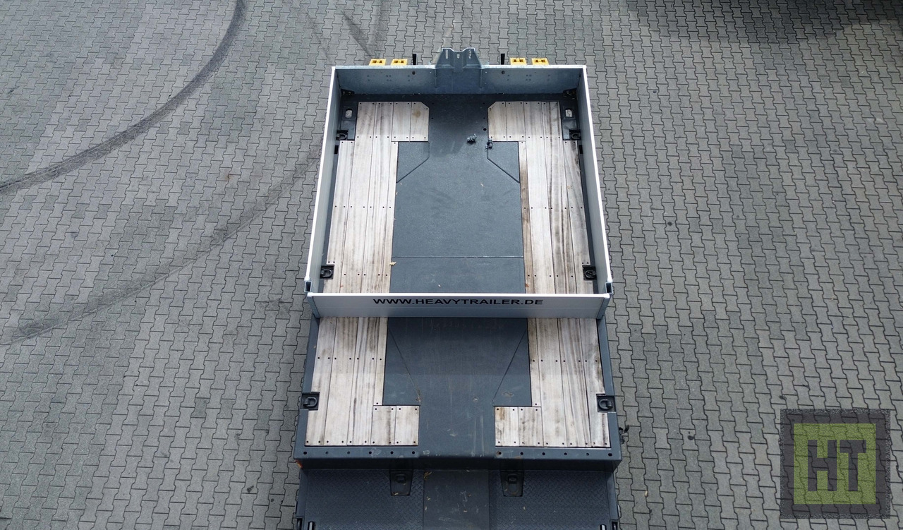 Faymonville MAX Trailer 4-Achs-Mega-Tele-Semi-niedrigbereift - Poluprikolica s niskim utovarivačem: slika Faymonville MAX Trailer 4-Achs-Mega-Tele-Semi-niedrigbereift - Poluprikolica s niskim utovarivačem Faymonville MAX Trailer 4-Achs-Mega-Tele-Semi-niedrigbereift - Poluprikolica s niskim utovarivačem: slika Faymonville MAX Trailer 4-Achs-Mega-Tele-Semi-niedrigbereift - Poluprikolica s niskim utovarivačem