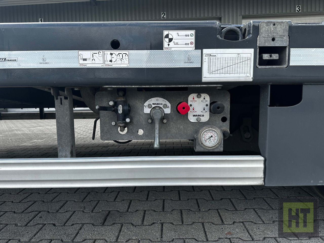 Faymonville MAX Trailer 4-Achs-Mega-Tele-Semi-niedrigbereift - Poluprikolica s niskim utovarivačem: slika Faymonville MAX Trailer 4-Achs-Mega-Tele-Semi-niedrigbereift - Poluprikolica s niskim utovarivačem Faymonville MAX Trailer 4-Achs-Mega-Tele-Semi-niedrigbereift - Poluprikolica s niskim utovarivačem: slika Faymonville MAX Trailer 4-Achs-Mega-Tele-Semi-niedrigbereift - Poluprikolica s niskim utovarivačem